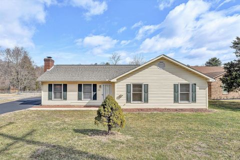 Homes For Sale - 1060 Kesler Mill Rd<br/> Salem, VA 24153