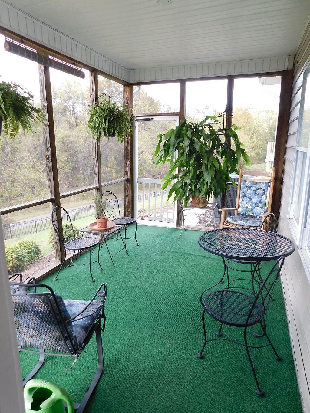 Roanoke, Virginia 24018, United States, 2 Bedrooms Bedrooms, ,2 BathroomsBathrooms,Residential,Pending,232180