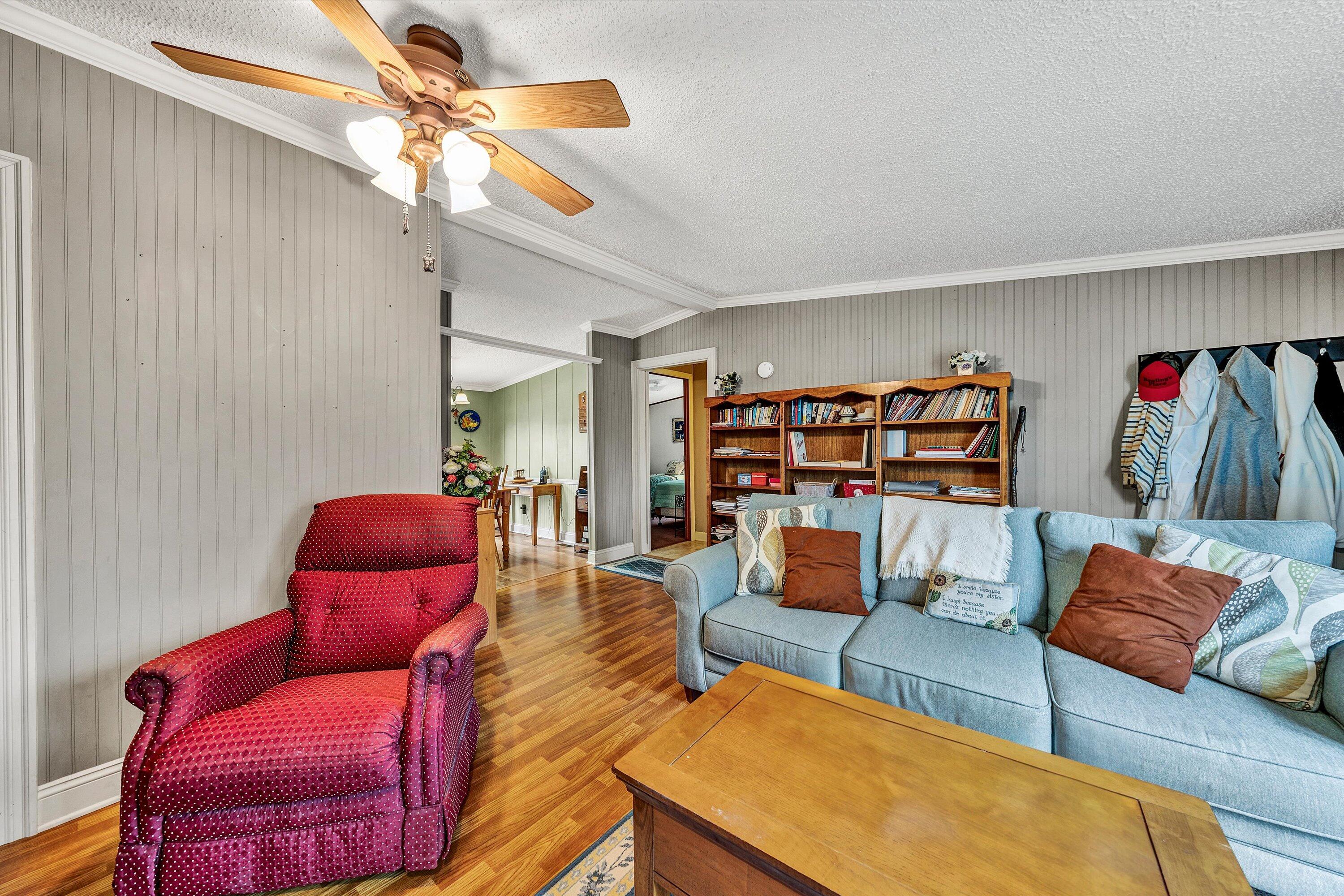 875 W Burnt Chimney Rd, Wirtz, Virginia image 4