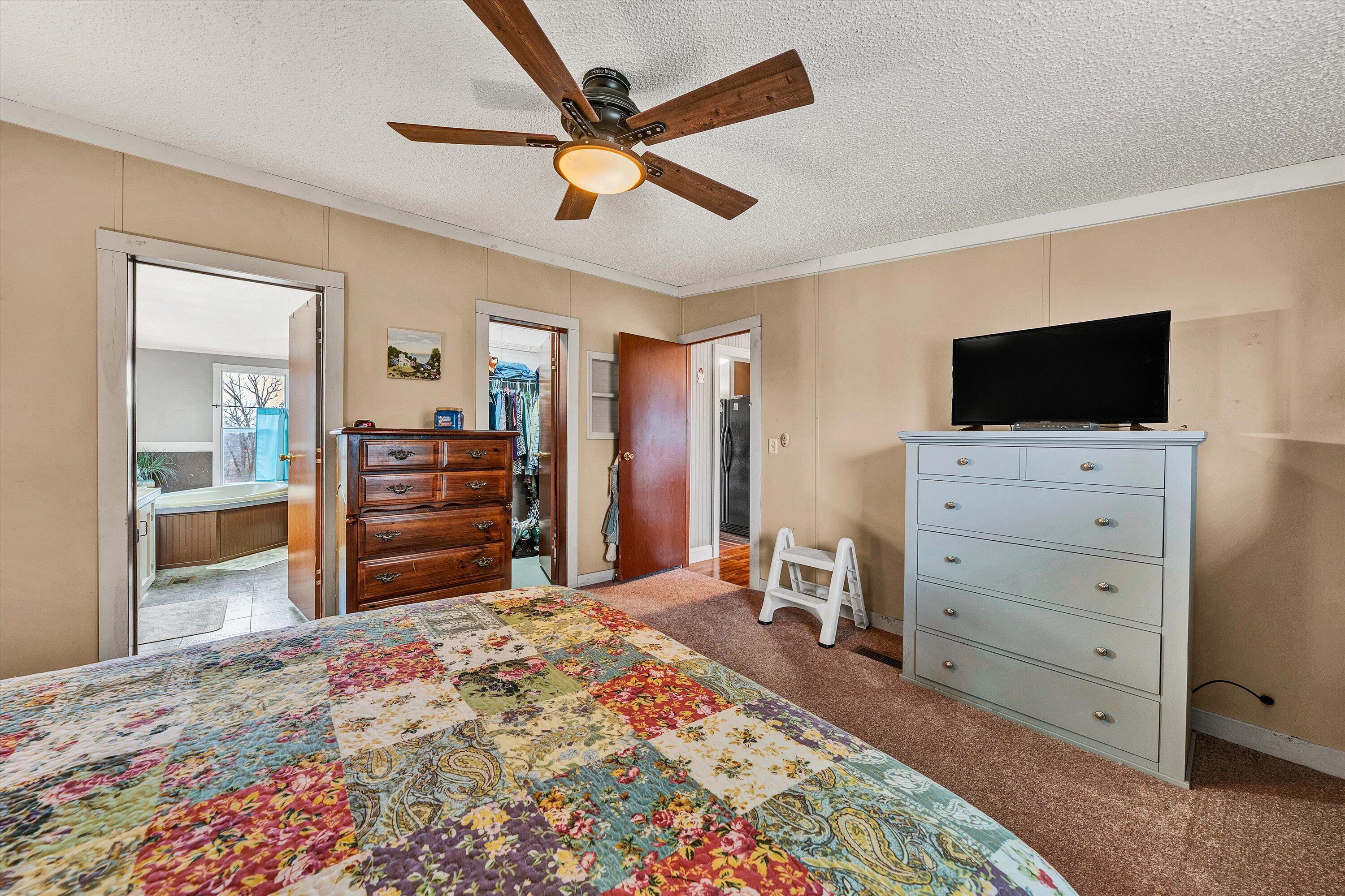 875 W Burnt Chimney Rd, Wirtz, Virginia image 11
