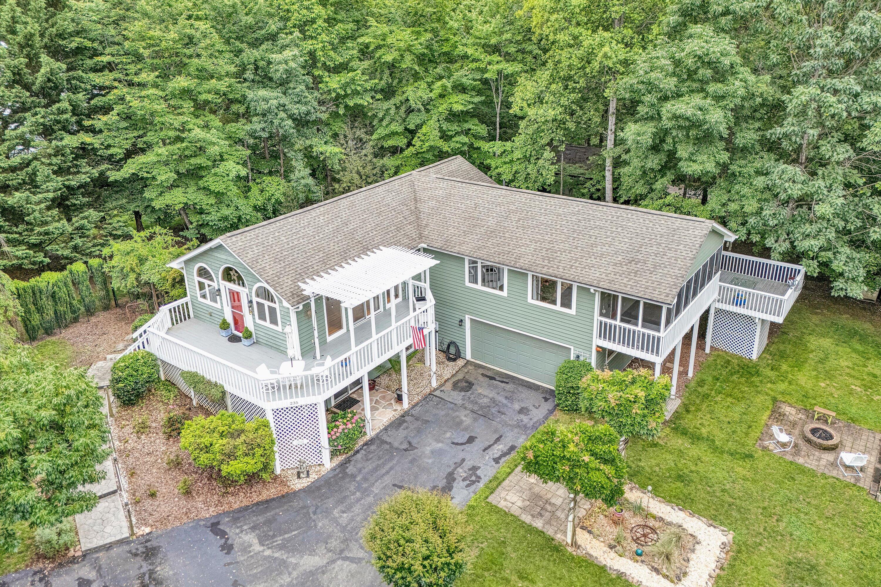 235 Waterwood Dr, Moneta, Virginia image 4