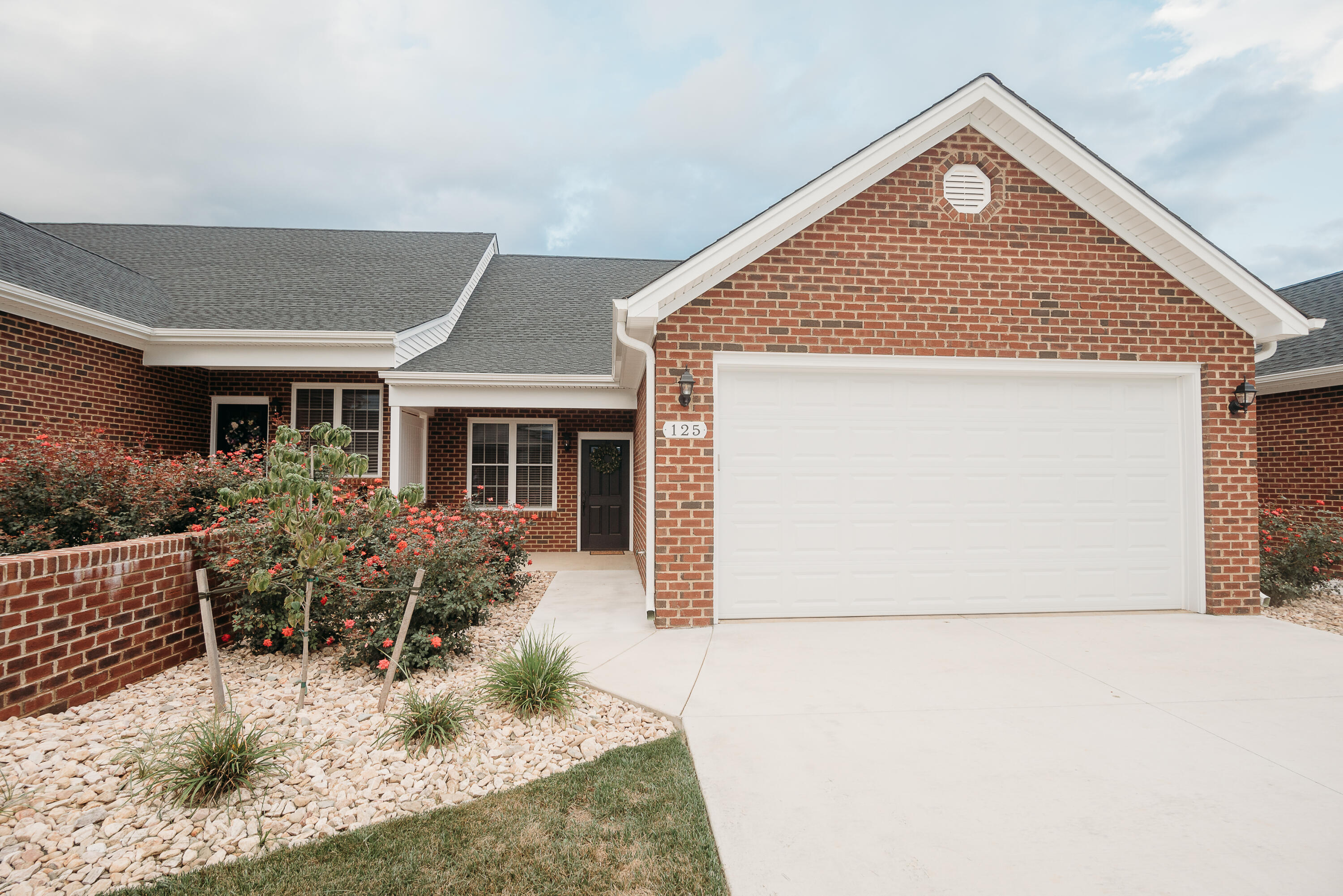 180 Villa Oak Cir, Bedford, Virginia image 2