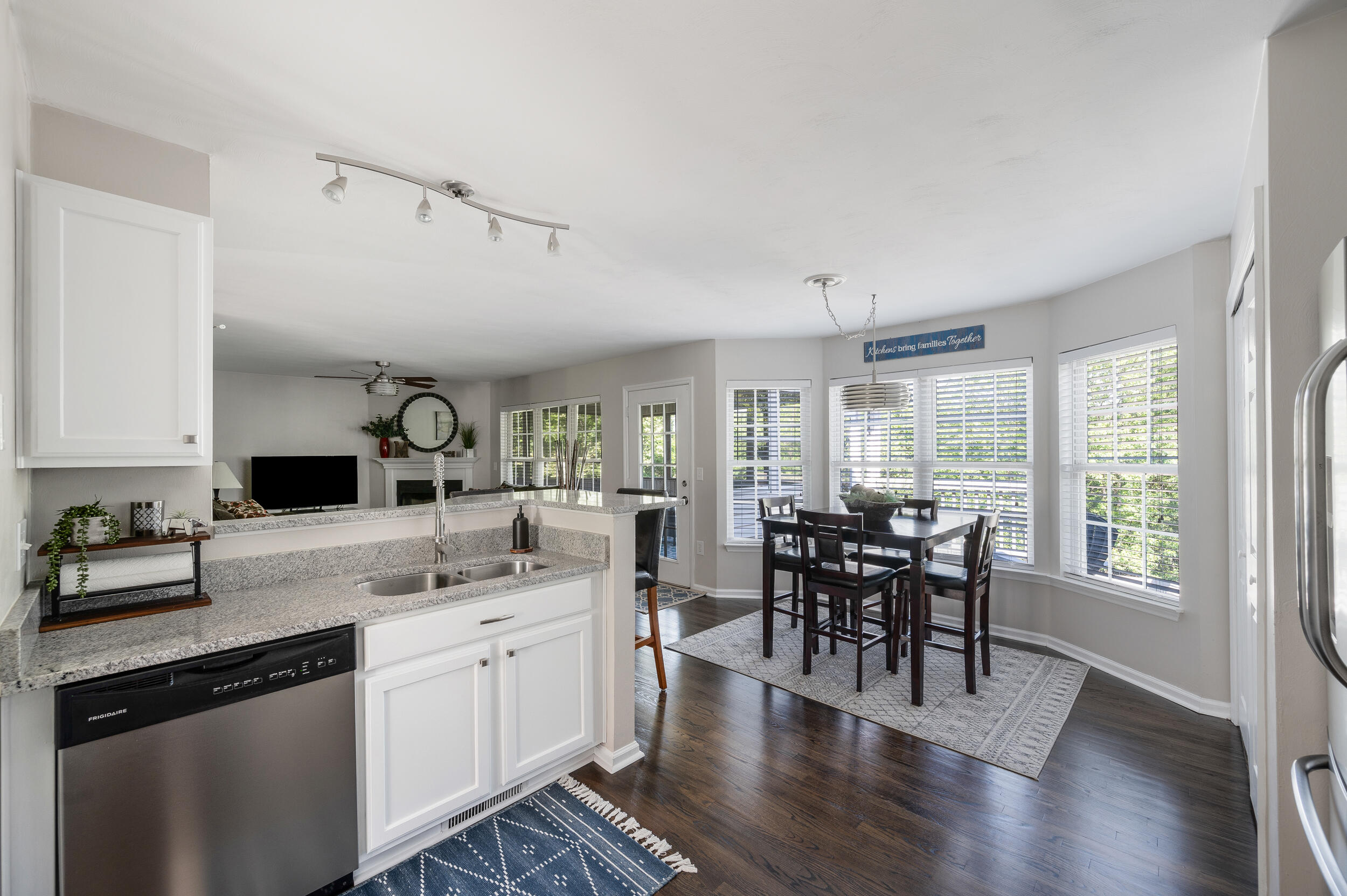220 Bush Dr, Vinton, Virginia image 16