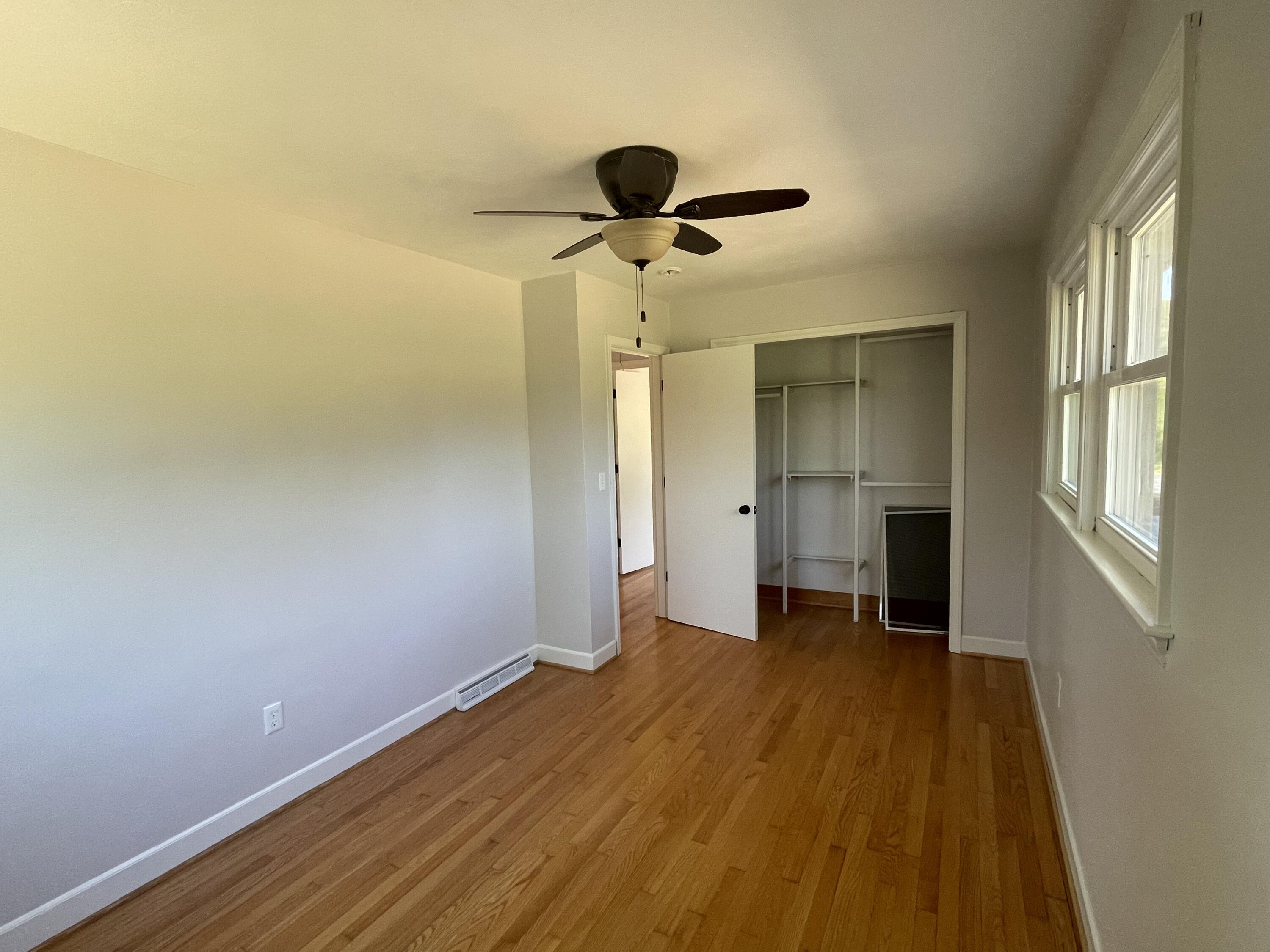 1079 Glenwood Dr, Bedford, Ohio image 25