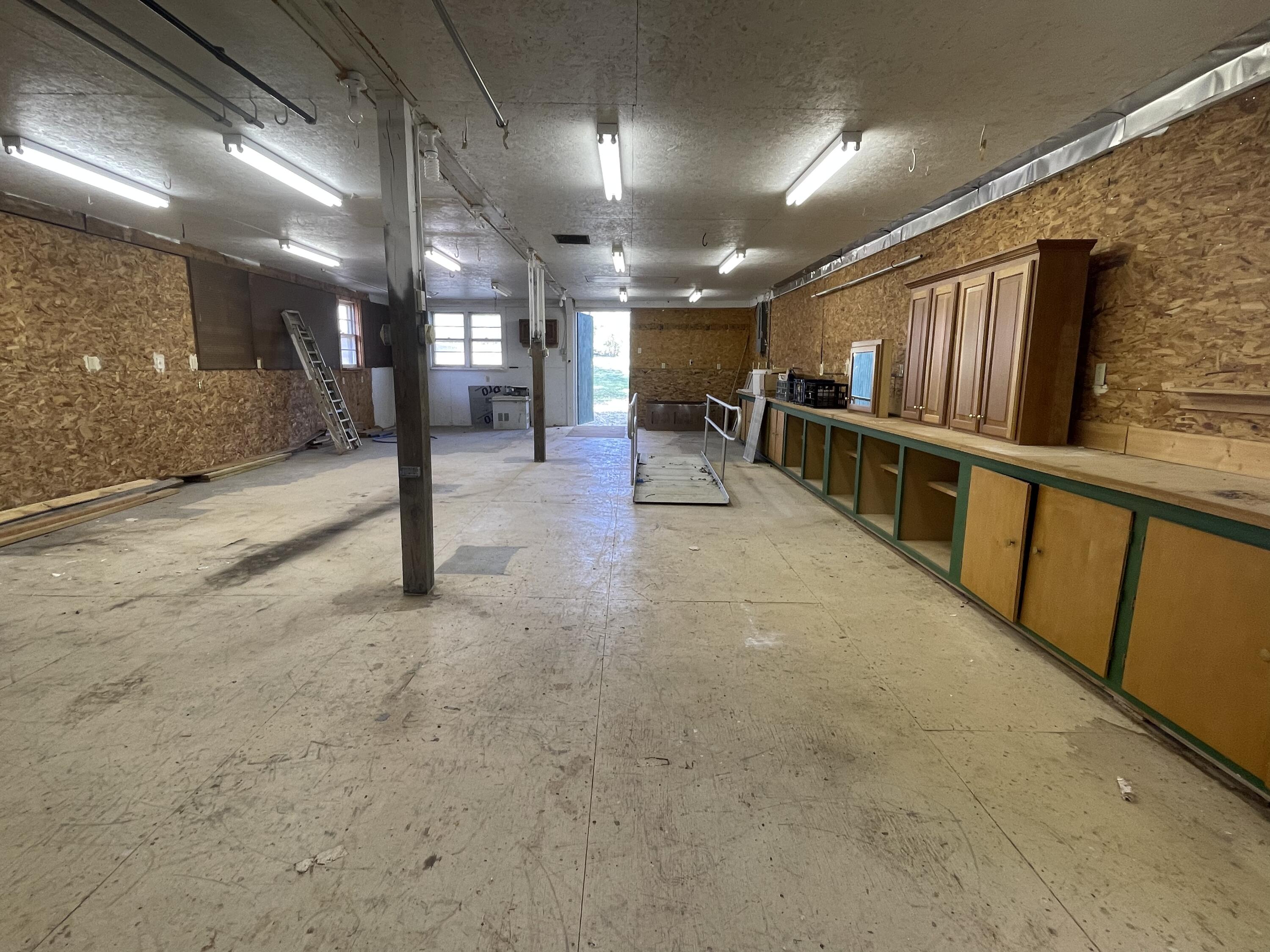 1079 Glenwood Dr, Bedford, Ohio image 37