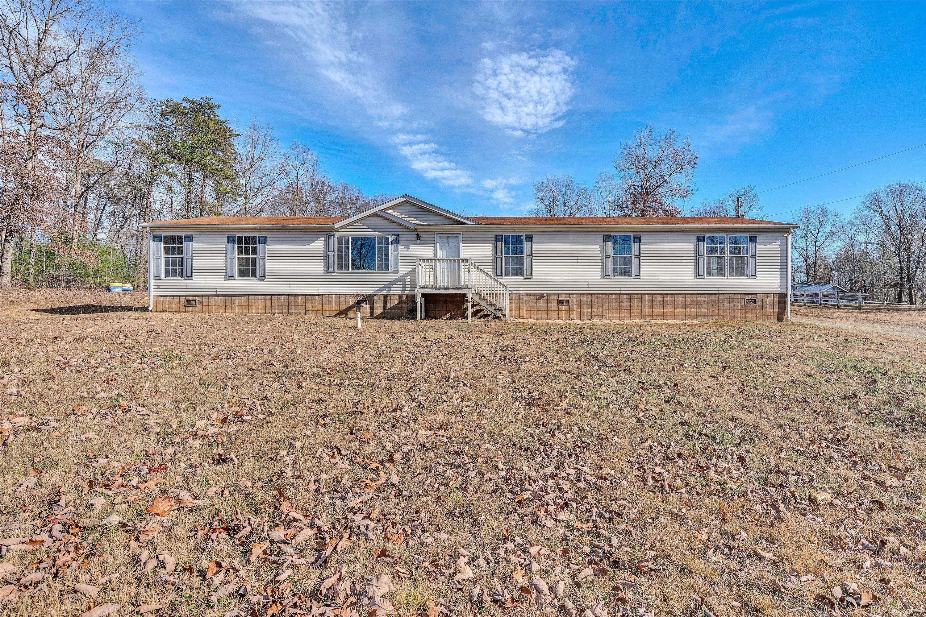 925 Clearwater Dr, Boones Mill, Virginia image 2