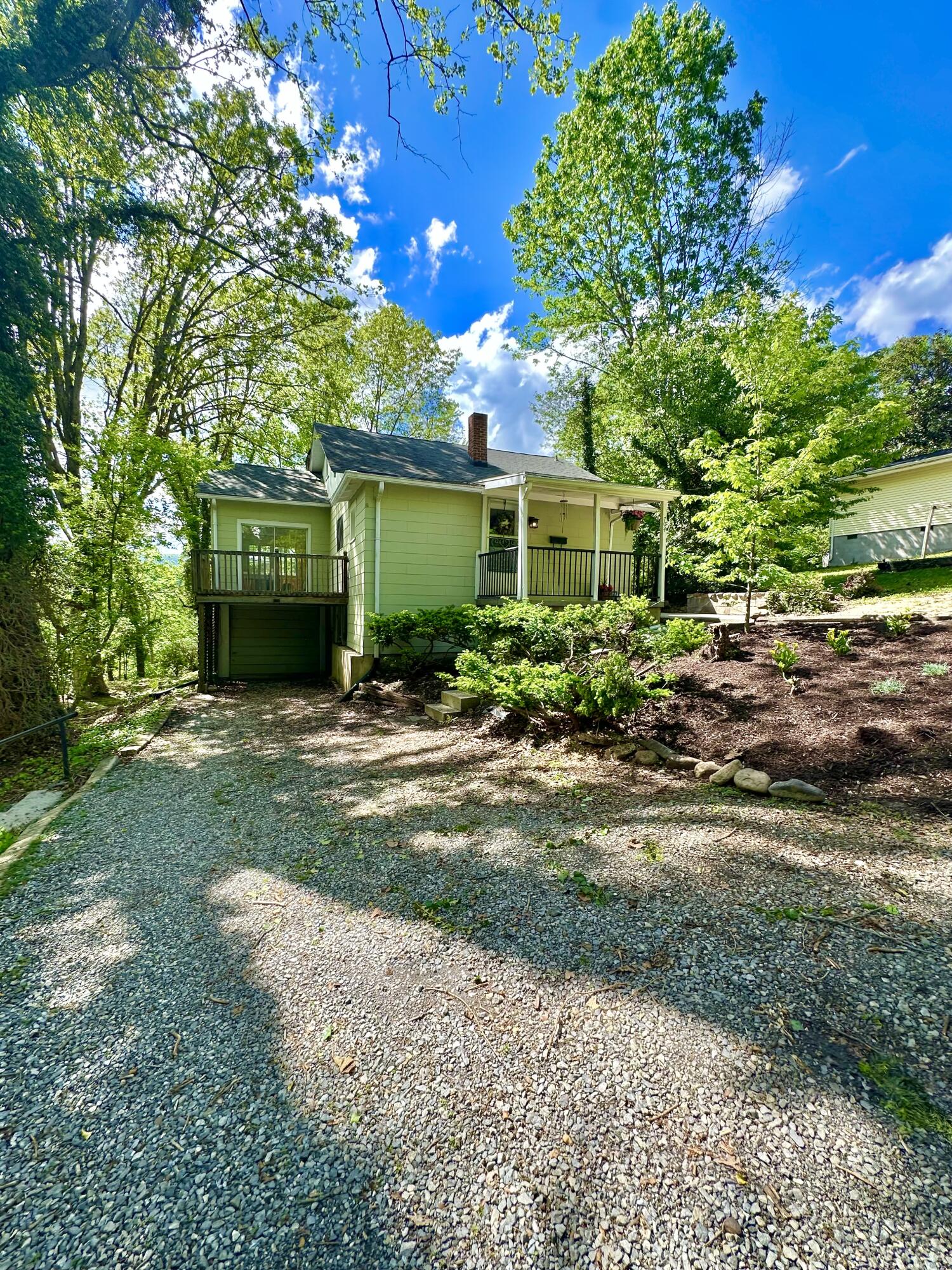 704 Jefferson Ave, Clifton Forge, Virginia image 9