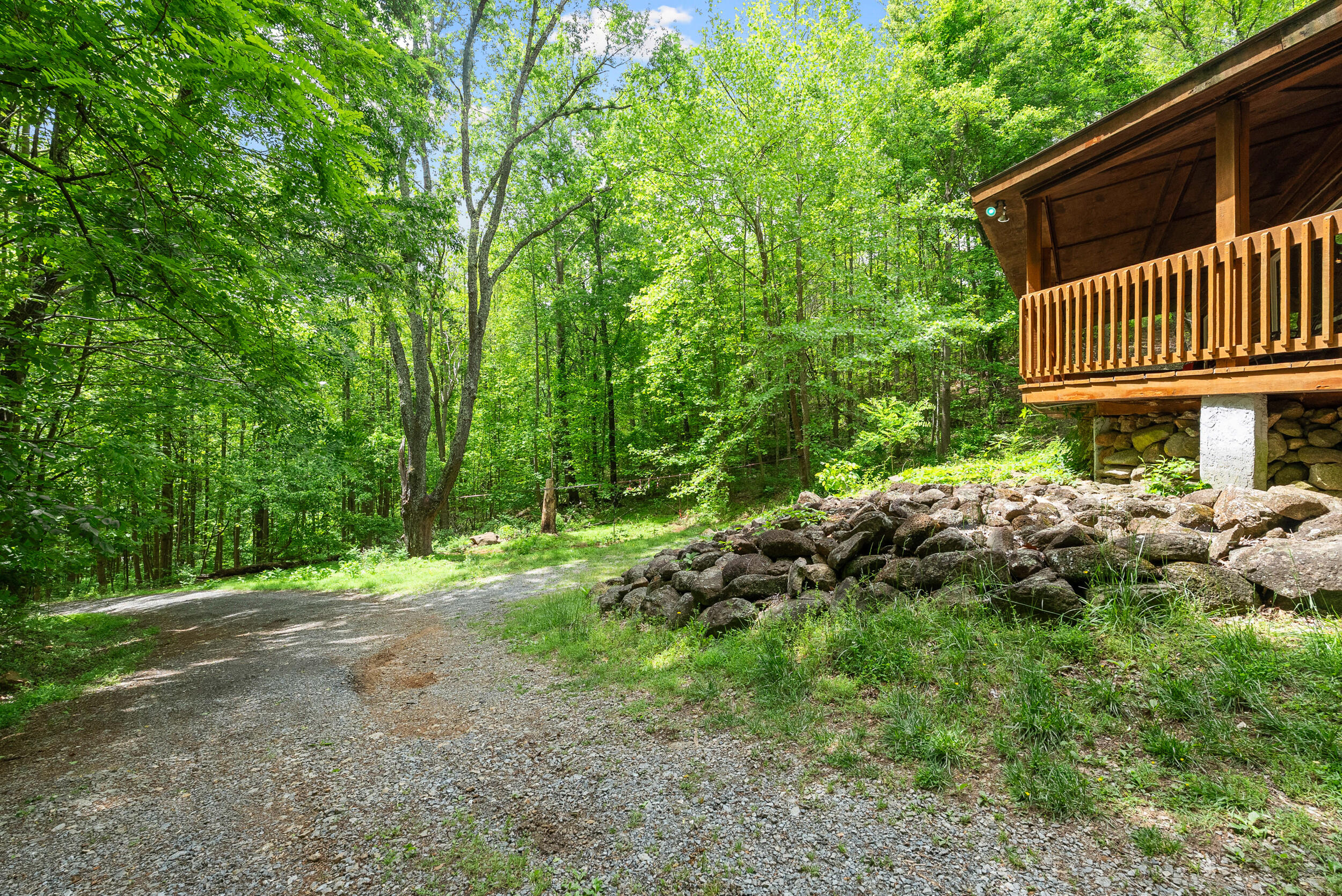 1539 Wheats Valley Rd, Bedford, Ohio image 47