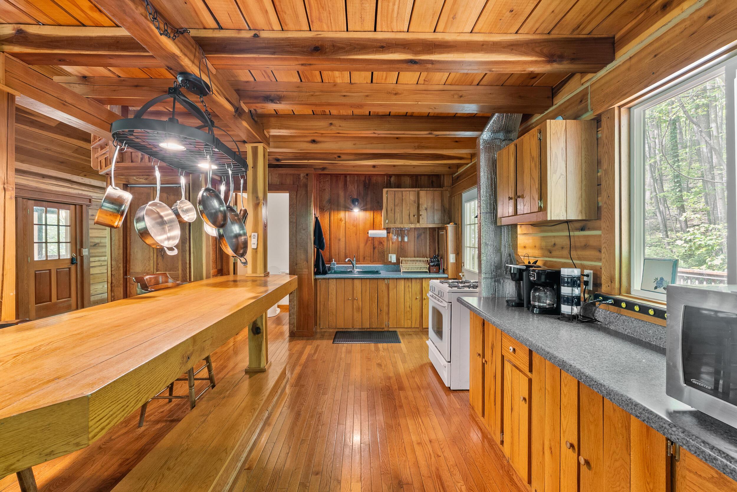 1539 Wheats Valley Rd, Bedford, Ohio image 12