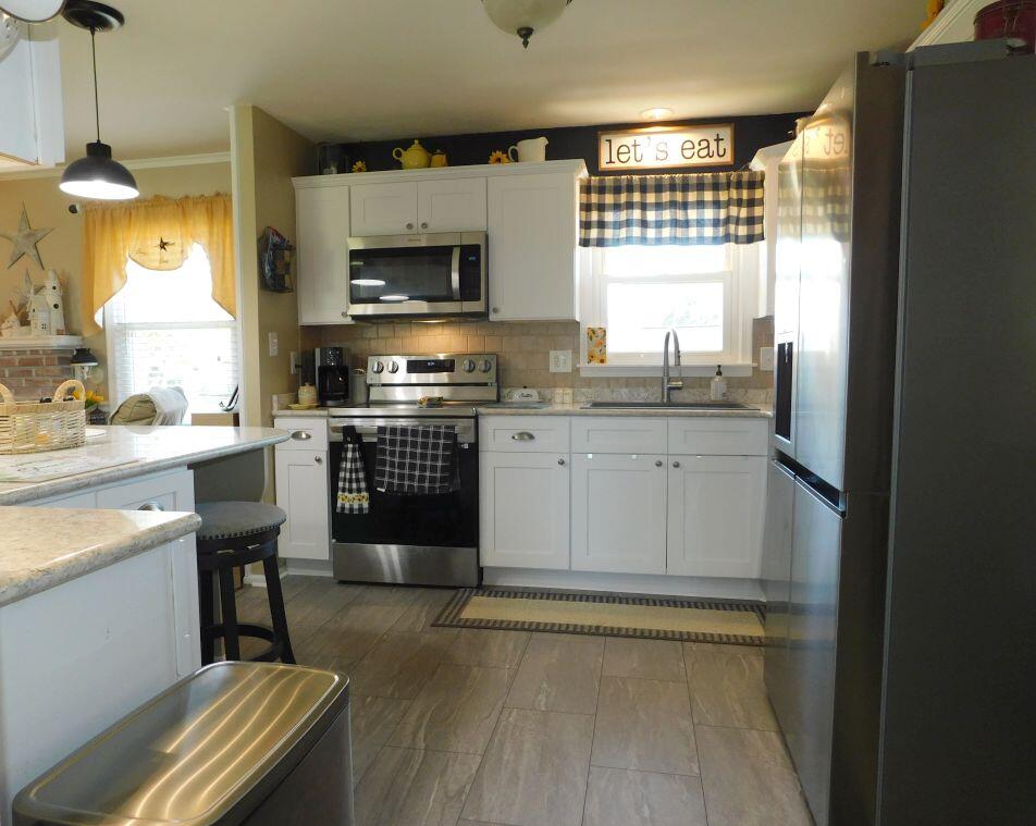 Roanoke, Virginia 24019, United States, 4 Bedrooms Bedrooms, ,3 BathroomsBathrooms,Residential,Pending,80445