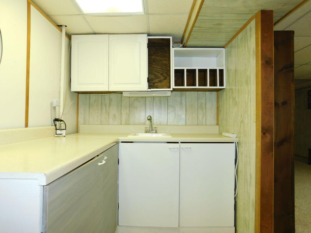 Roanoke, Virginia 24019, United States, 4 Bedrooms Bedrooms, ,3 BathroomsBathrooms,Residential,Pending,80445