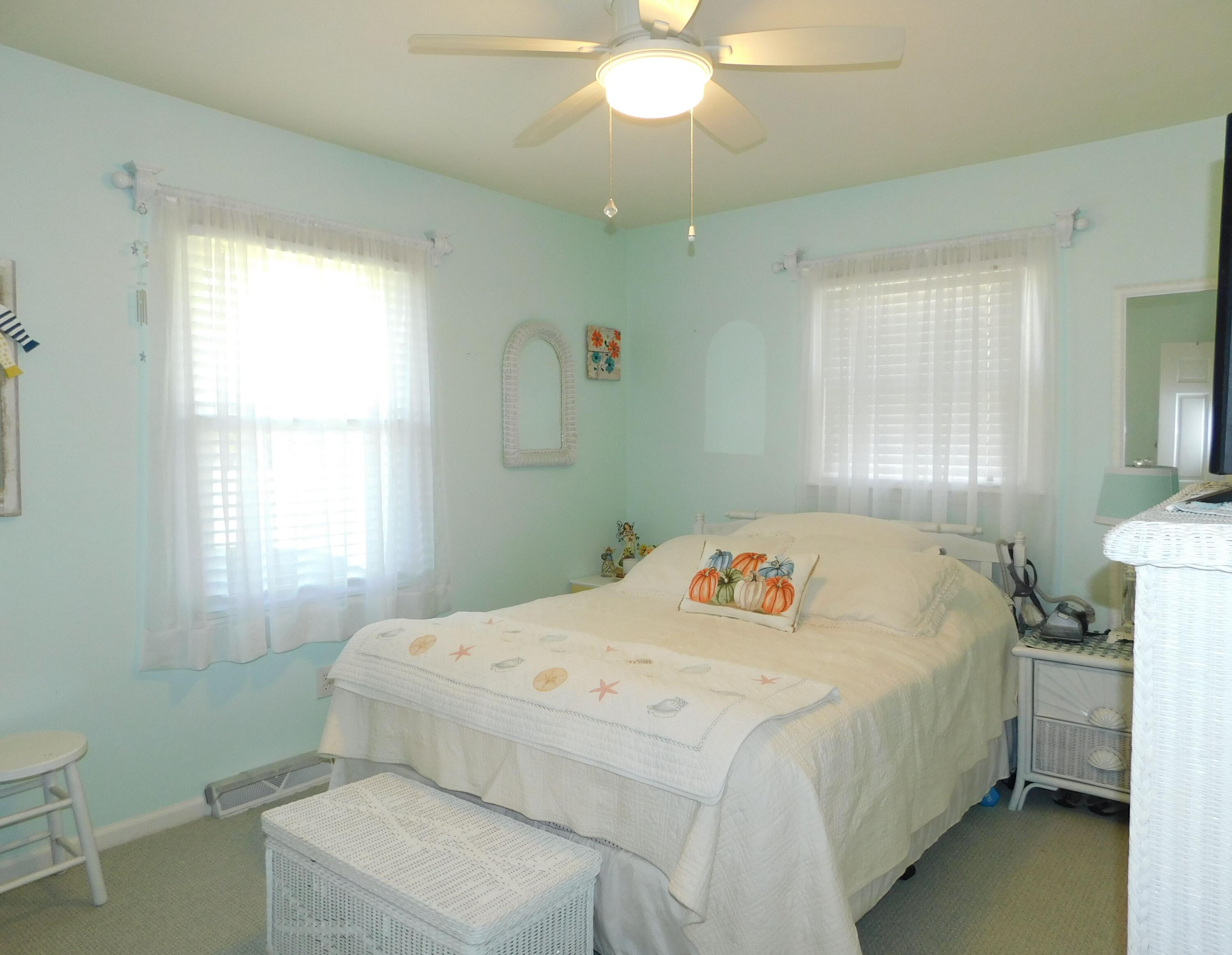 Roanoke, Virginia 24019, United States, 4 Bedrooms Bedrooms, ,3 BathroomsBathrooms,Residential,Pending,80445