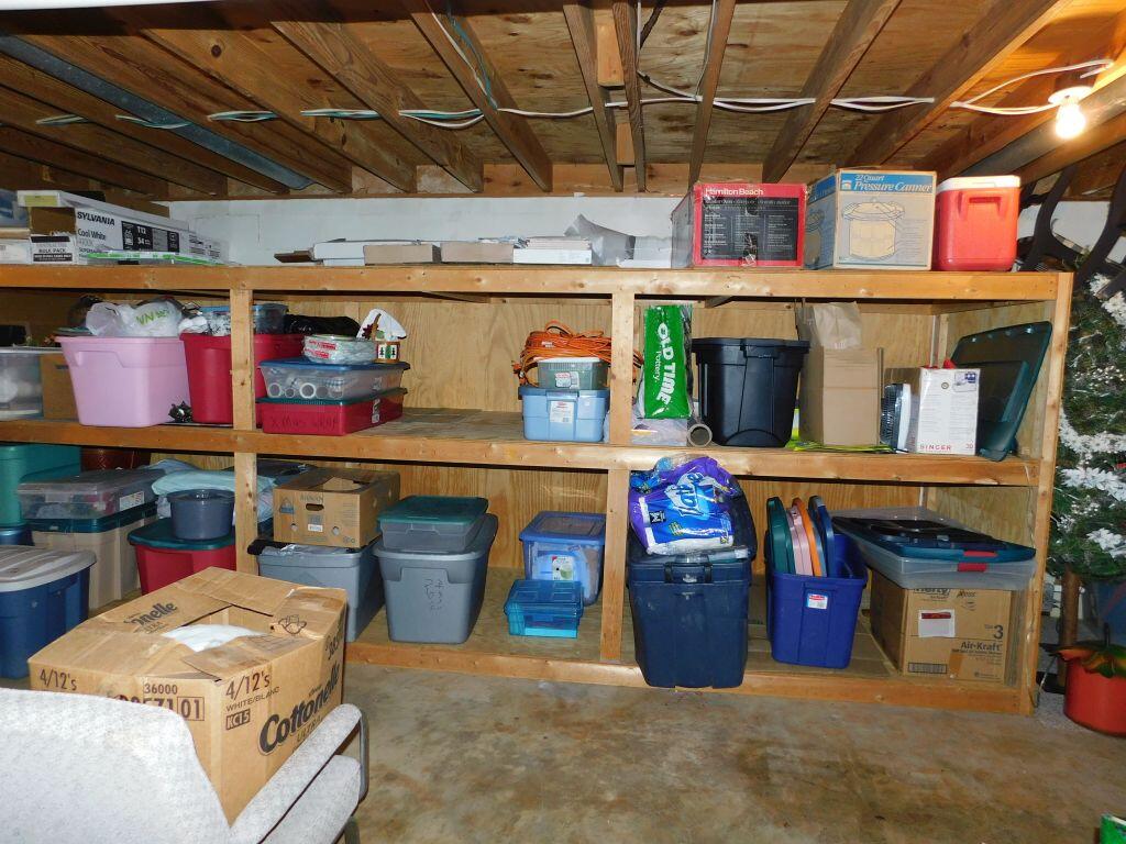 Roanoke, Virginia 24019, United States, 4 Bedrooms Bedrooms, ,3 BathroomsBathrooms,Residential,Pending,80445