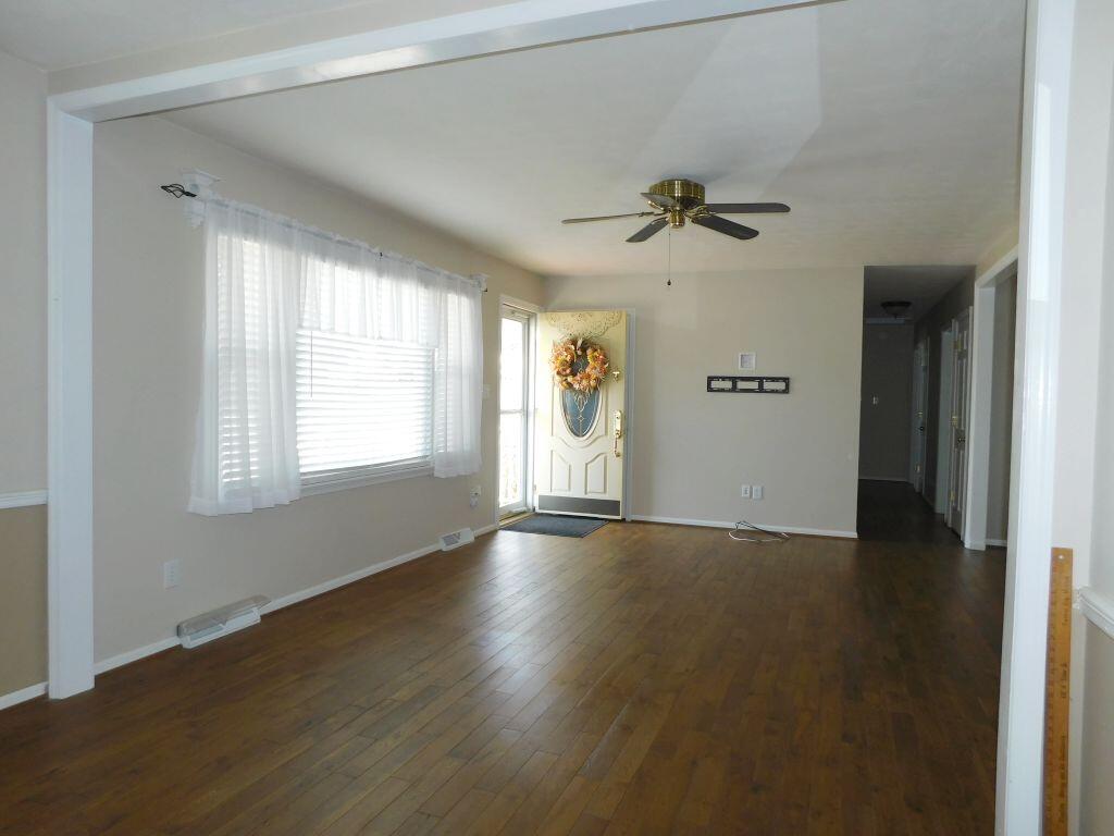 Roanoke, Virginia 24019, United States, 4 Bedrooms Bedrooms, ,3 BathroomsBathrooms,Residential,Pending,80445