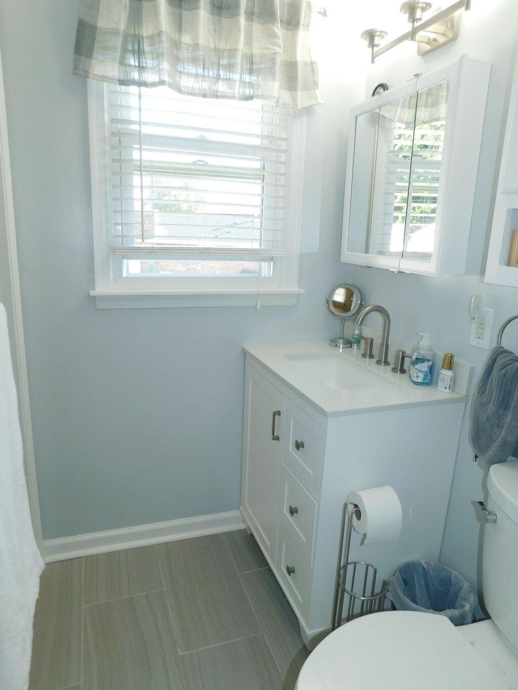 Roanoke, Virginia 24019, United States, 4 Bedrooms Bedrooms, ,3 BathroomsBathrooms,Residential,Pending,80445