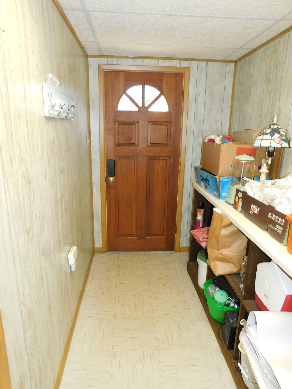 Roanoke, Virginia 24019, United States, 4 Bedrooms Bedrooms, ,3 BathroomsBathrooms,Residential,Pending,80445