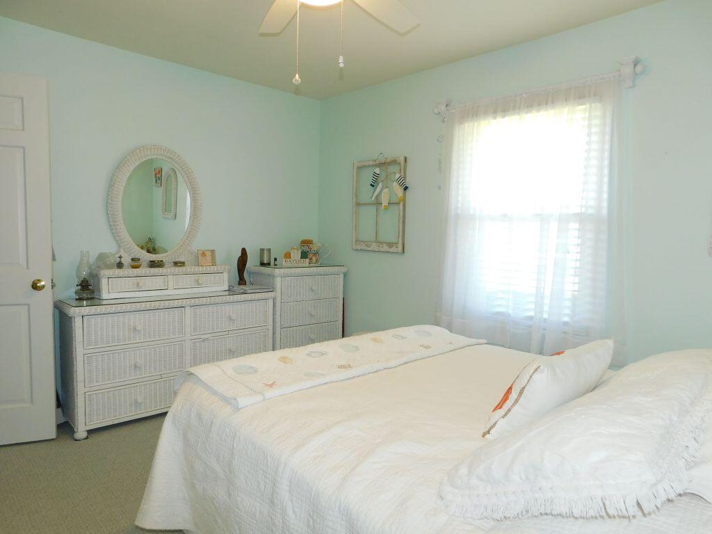 Roanoke, Virginia 24019, United States, 4 Bedrooms Bedrooms, ,3 BathroomsBathrooms,Residential,Pending,80445