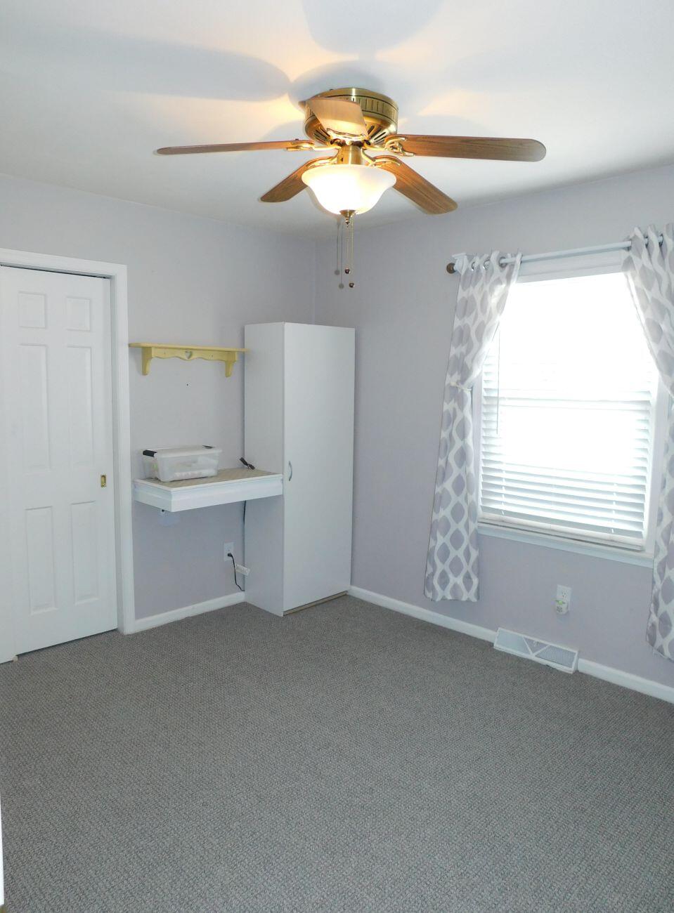 Roanoke, Virginia 24019, United States, 4 Bedrooms Bedrooms, ,3 BathroomsBathrooms,Residential,Pending,80445