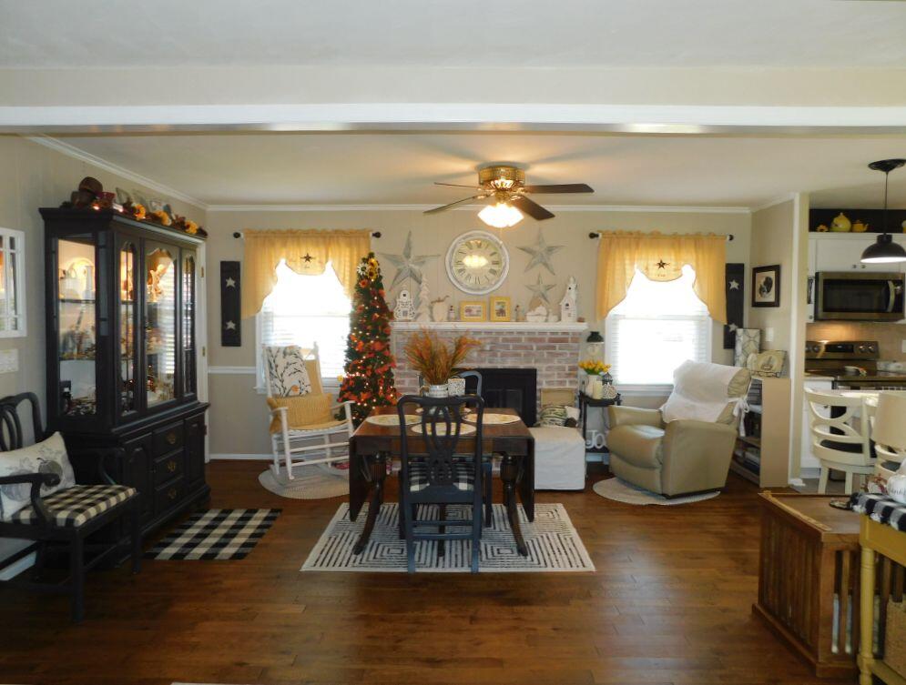 Roanoke, Virginia 24019, United States, 4 Bedrooms Bedrooms, ,3 BathroomsBathrooms,Residential,Pending,80445