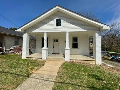 4705 Surrey Ave, Roanoke, Ohio image 2
