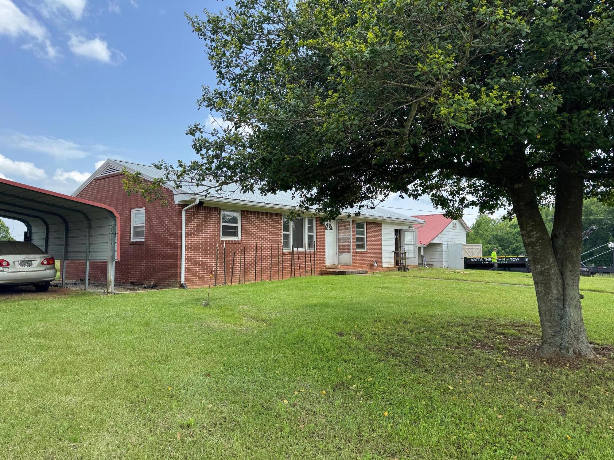 1366 Ashpone Tavern Rd, Rocky Mount, Virginia image 1