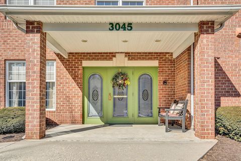 Condo For Sale - 3045 Mcvitty Rd #105<br/> Roanoke County, Roanoke, VA 24018