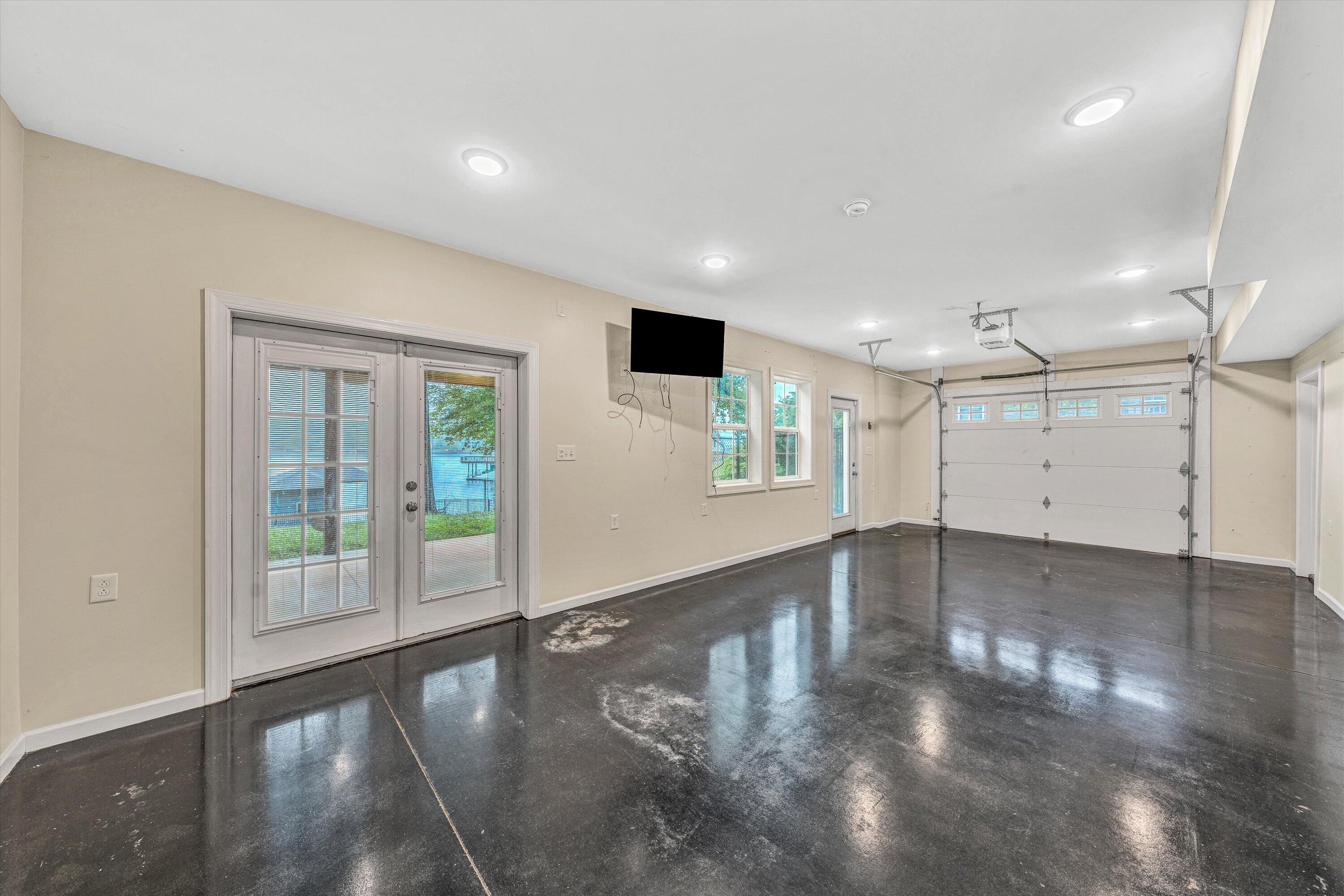 219 Emerald Point Pt, Penhook, Virginia image 31