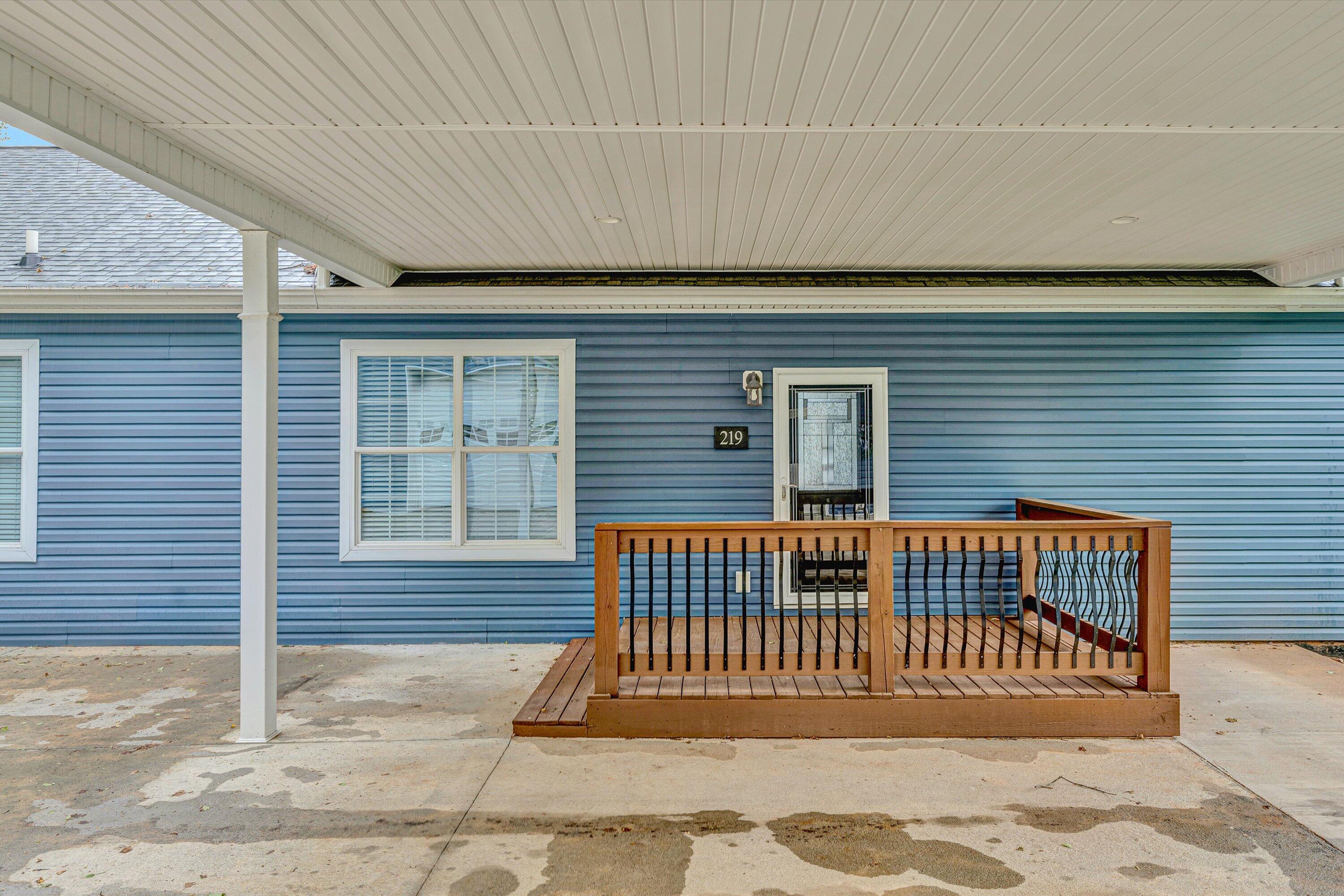 219 Emerald Point Pt, Penhook, Virginia image 6