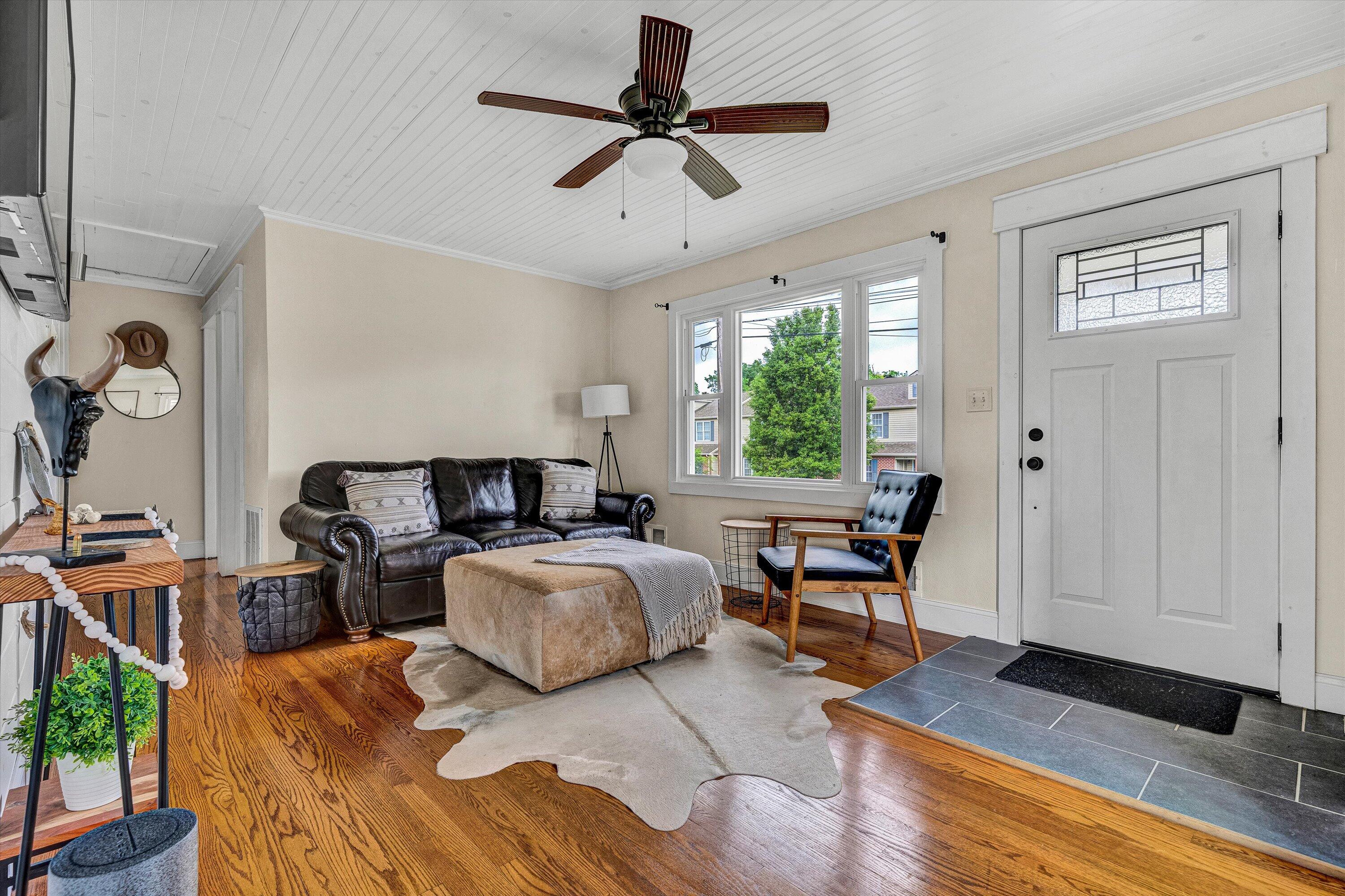 216 Ross St, Salem, Virginia image 3