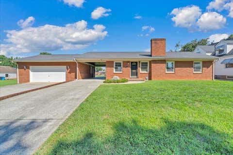 Homes For Sale - 3110 Maplelawn Ave<br/> Roanoke, VA 24012
