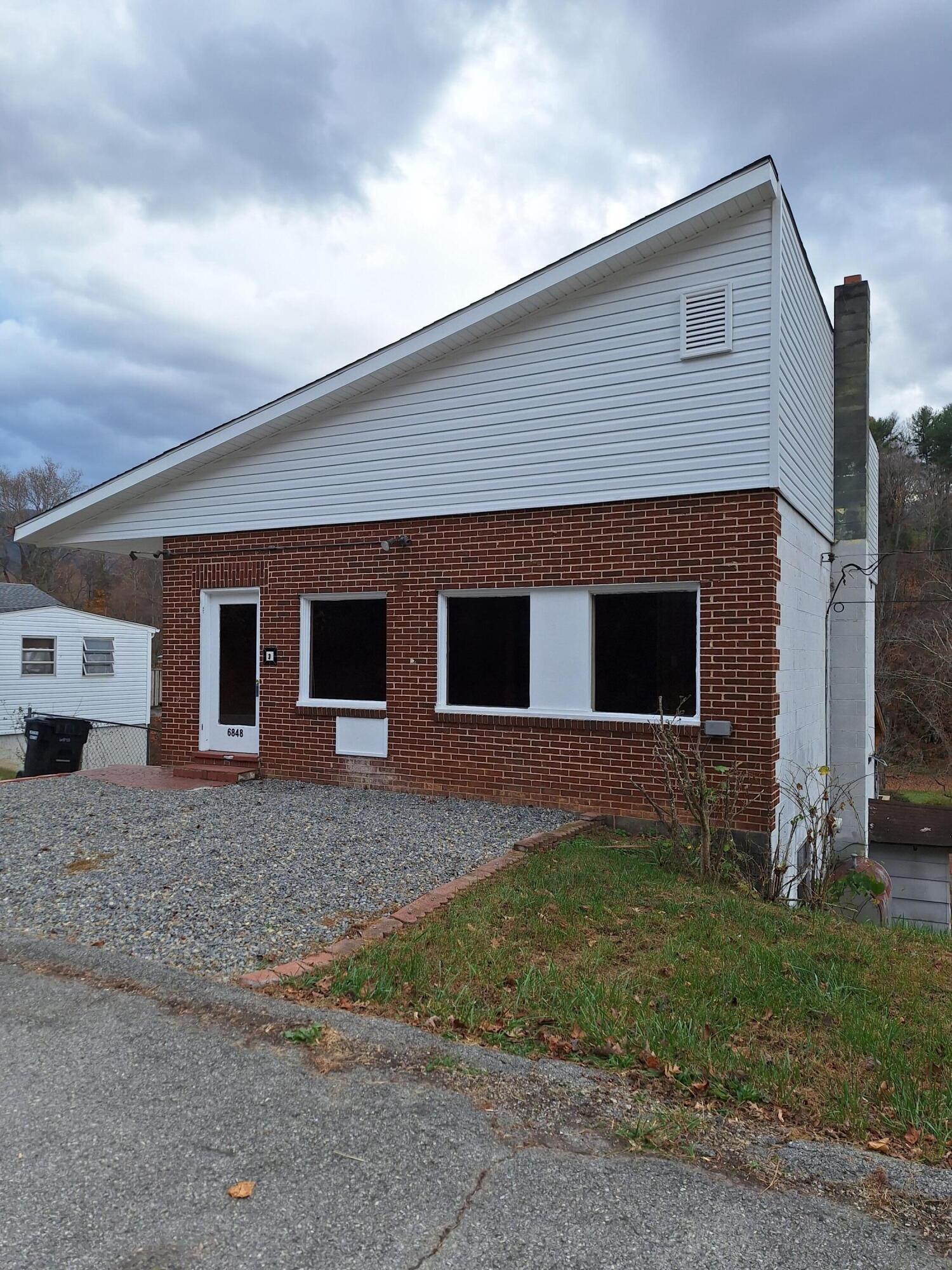 6838 Bent Mountain Rd, Roanoke, Virginia image 2