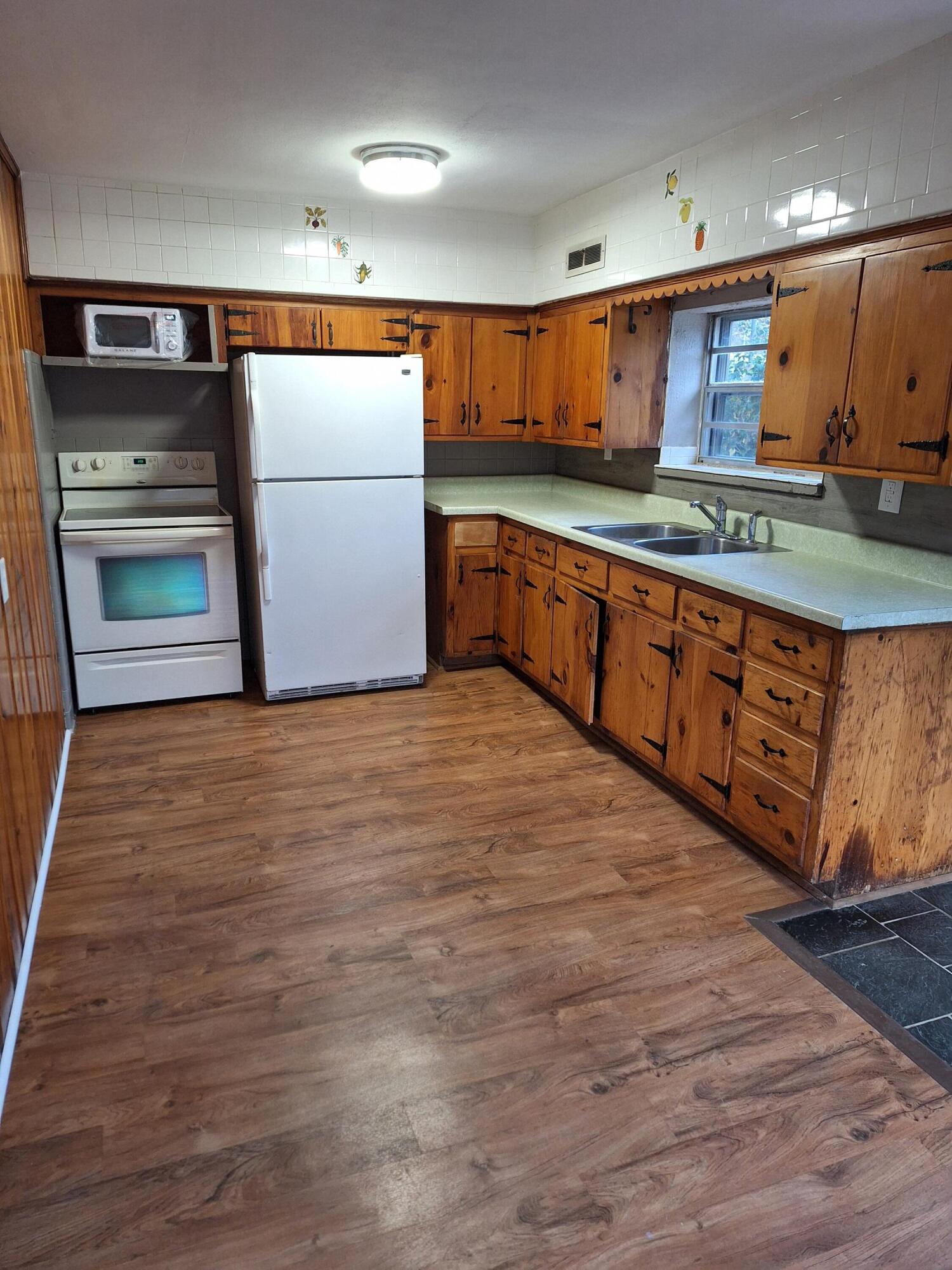 6838 Bent Mountain Rd, Roanoke, Virginia image 7