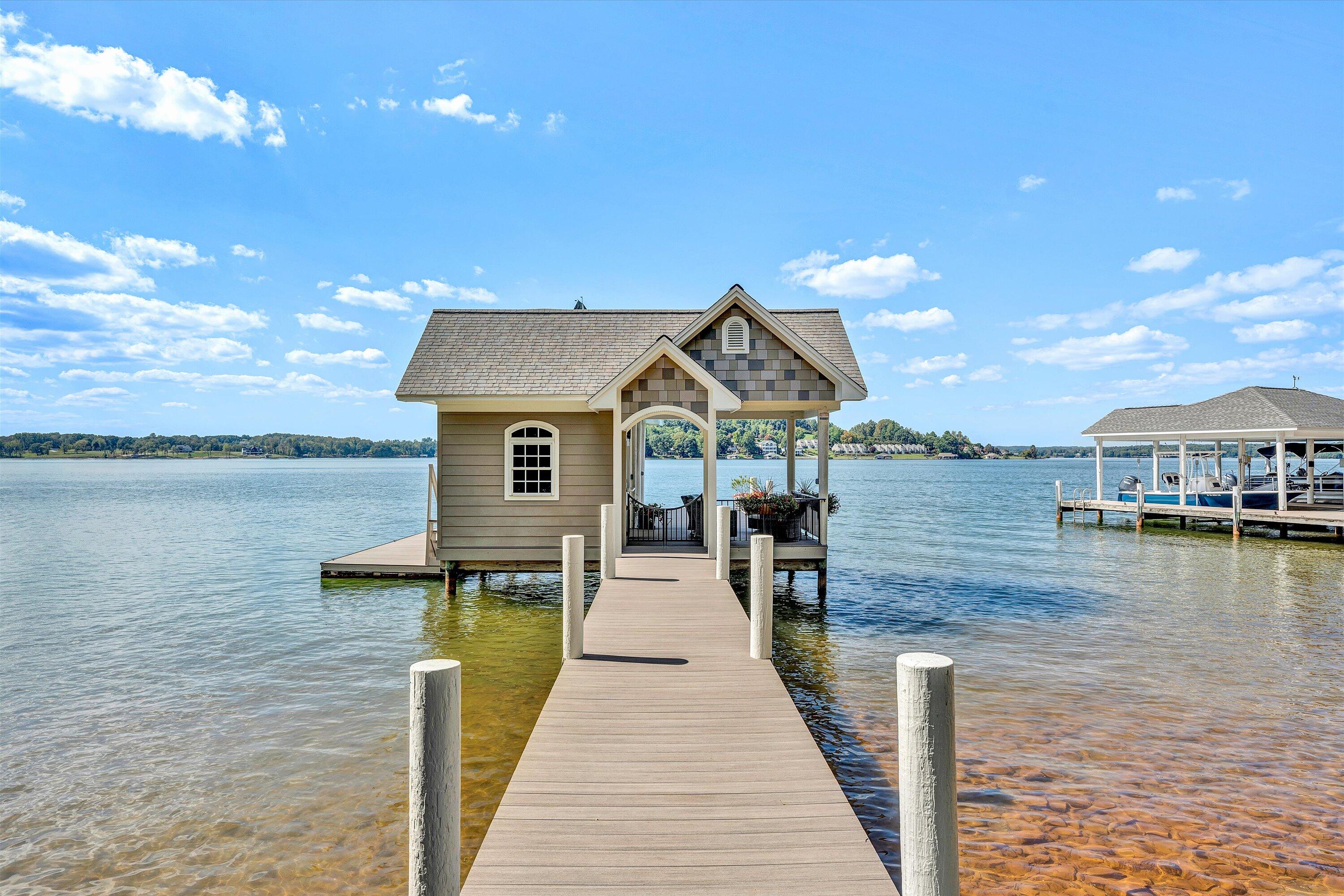 Penhook, Virginia 24137, United States, 4 Bedrooms Bedrooms, ,5 BathroomsBathrooms,Residential,Active,89026