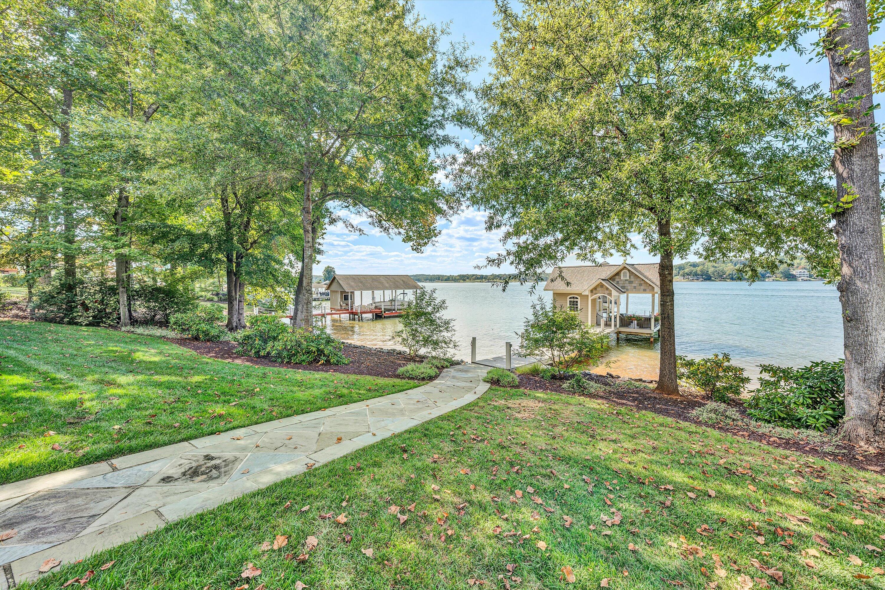 Penhook, Virginia 24137, United States, 4 Bedrooms Bedrooms, ,5 BathroomsBathrooms,Residential,Active,89026