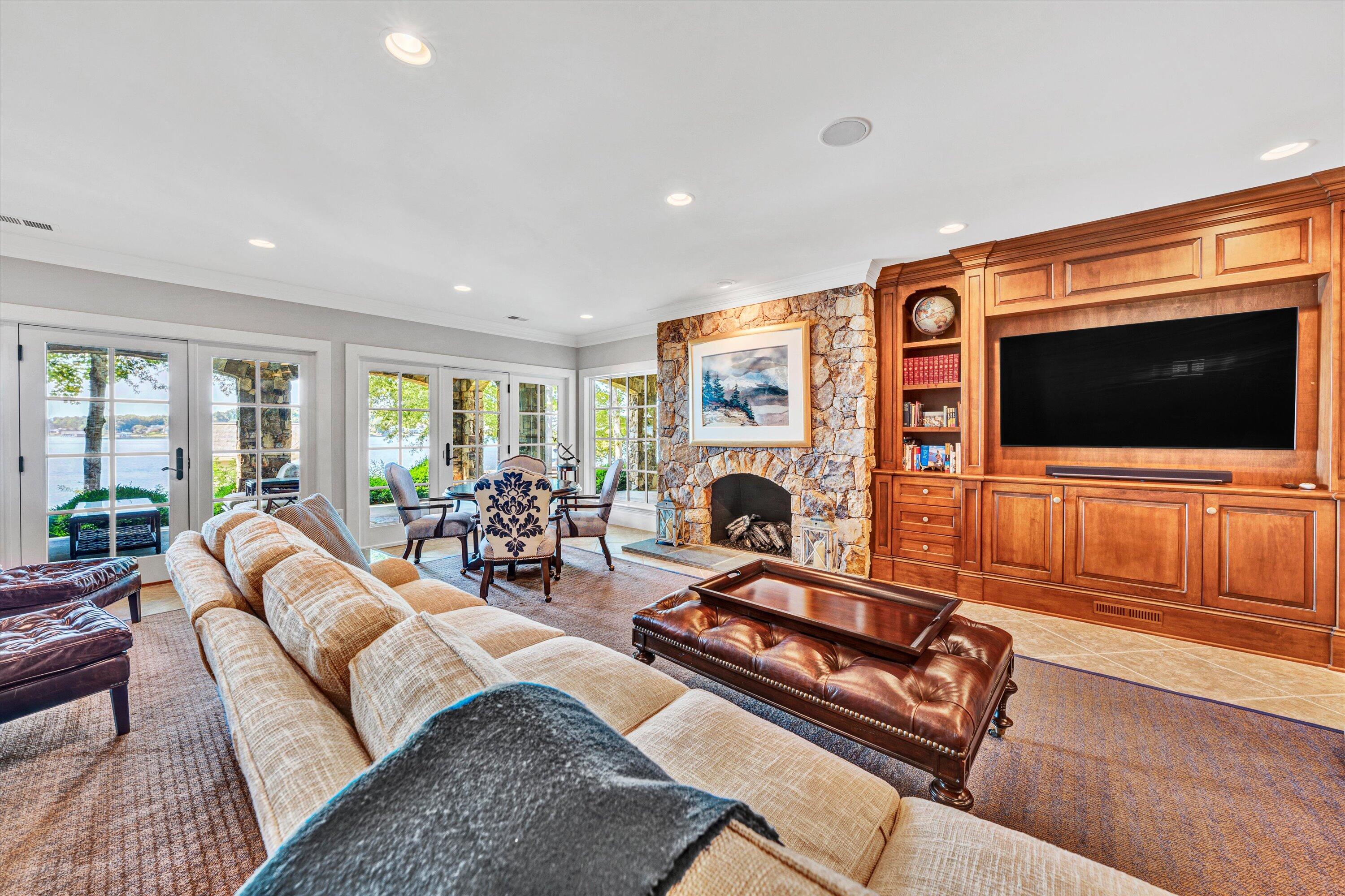 Penhook, Virginia 24137, United States, 4 Bedrooms Bedrooms, ,5 BathroomsBathrooms,Residential,Active,89026