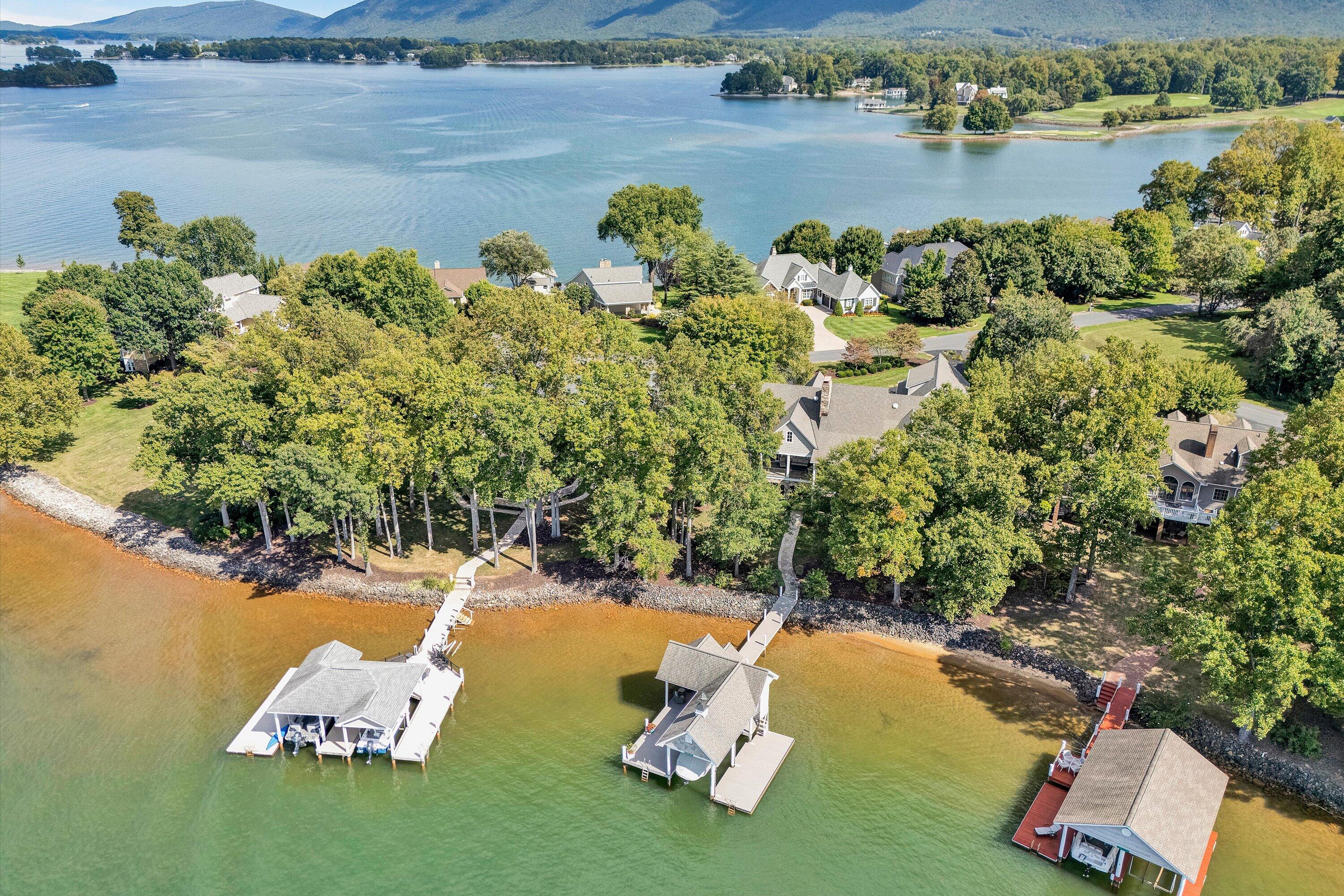 Penhook, Virginia 24137, United States, 4 Bedrooms Bedrooms, ,5 BathroomsBathrooms,Residential,Active,89026