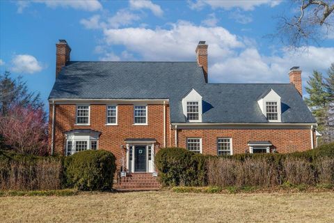 Homes For Sale - 111 Cohee Rd<br/> Blacksburg, VA 24060