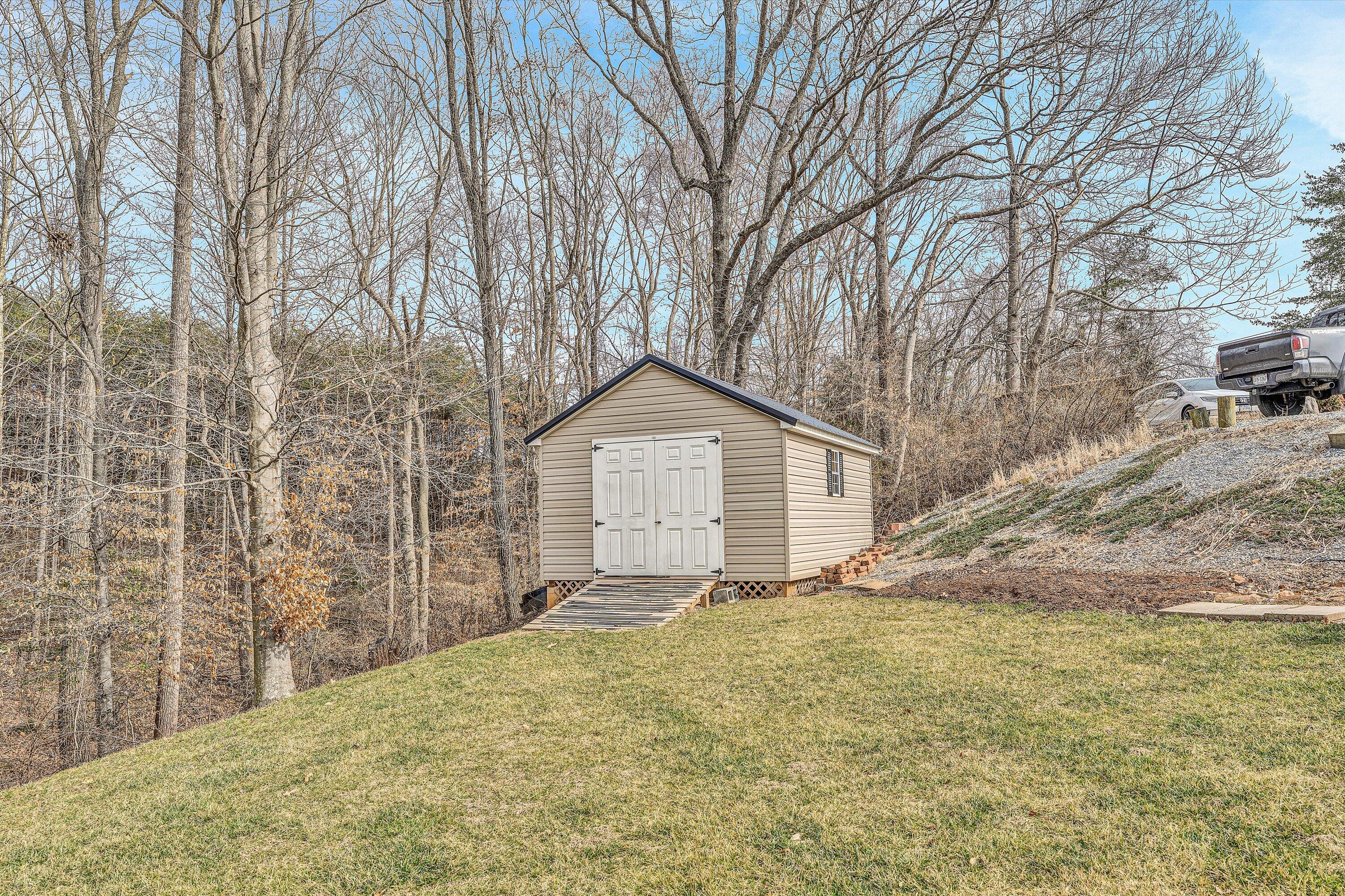 120 Pebble Brook Ln, Moneta, Virginia image 47