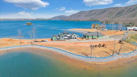 Homes For Sale - 118 Lakeport Cir<br/> Penhook, VA 24137