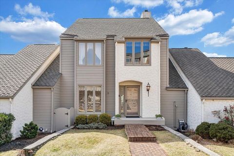 Townhouse For Sale - 4910 Hunting Hills Cir<br/> Roanoke, VA 24018