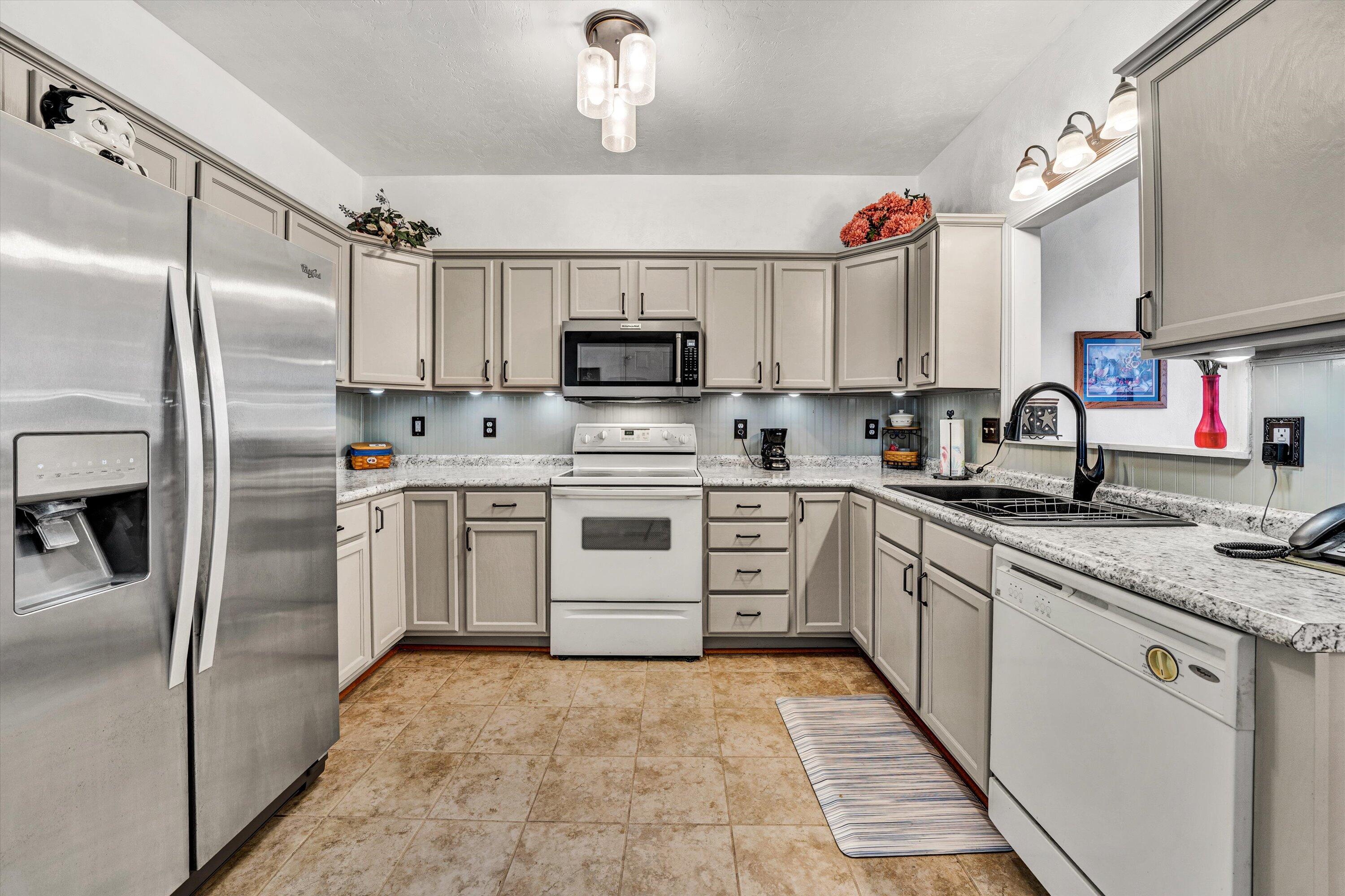 8217 Emerald Court Dr, Roanoke, Virginia image 12