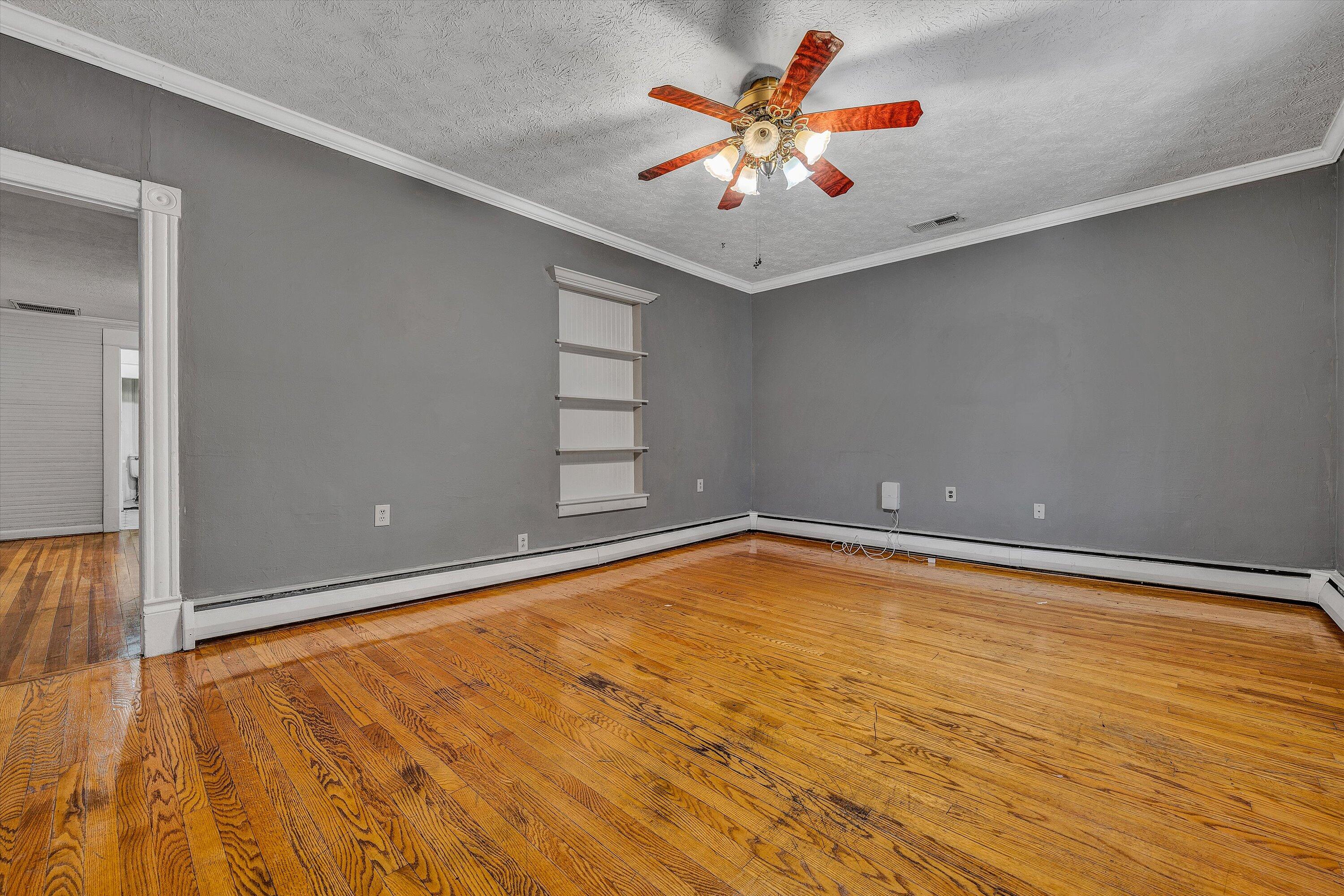 520 Chestnut St, Vinton, Virginia image 4