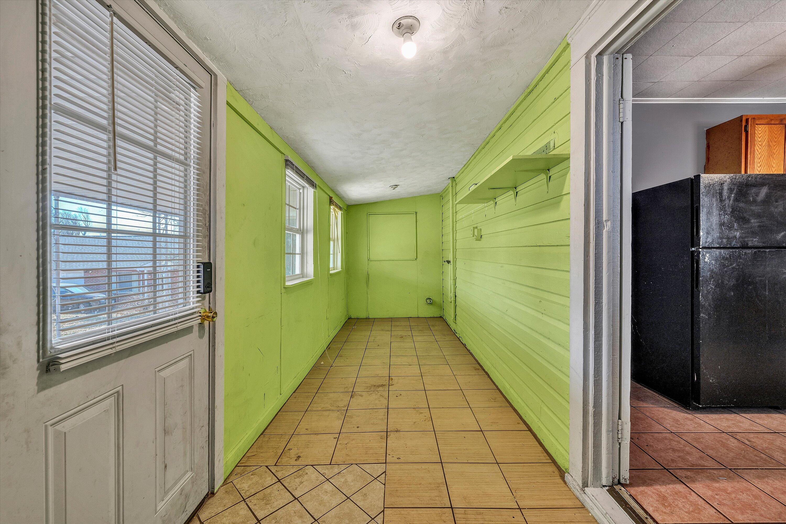 520 Chestnut St, Vinton, Virginia image 11