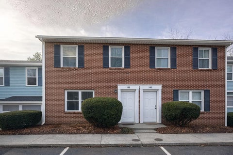 Townhouse For Rent - 148 Clover Valley Cir<br/> Blacksburg, VA 24060