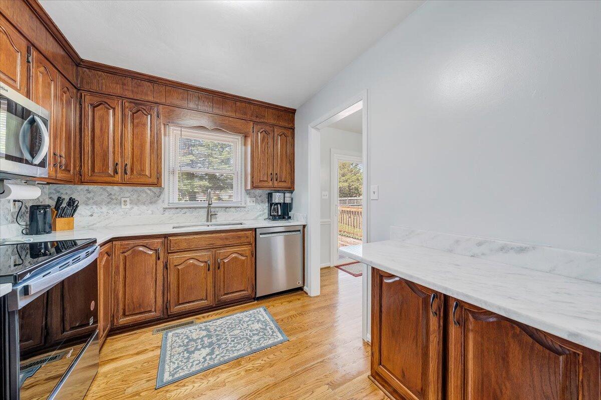 6032 Old Manor Ct, Roanoke, Virginia image 21