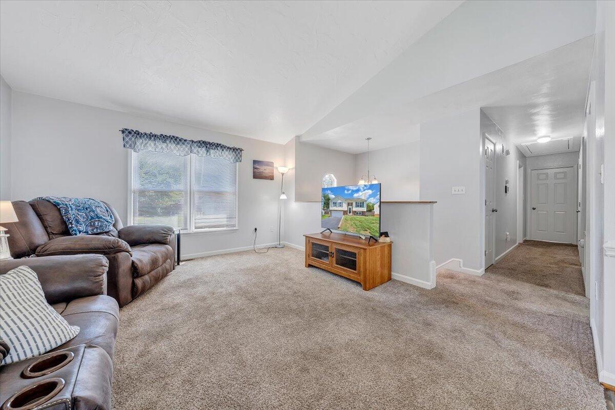 6032 Old Manor Ct, Roanoke, Virginia image 7