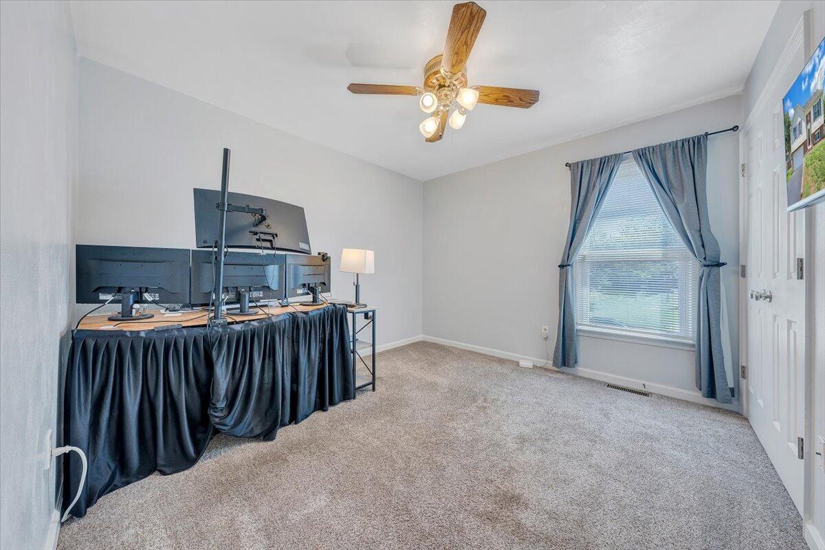 6032 Old Manor Ct, Roanoke, Virginia image 23