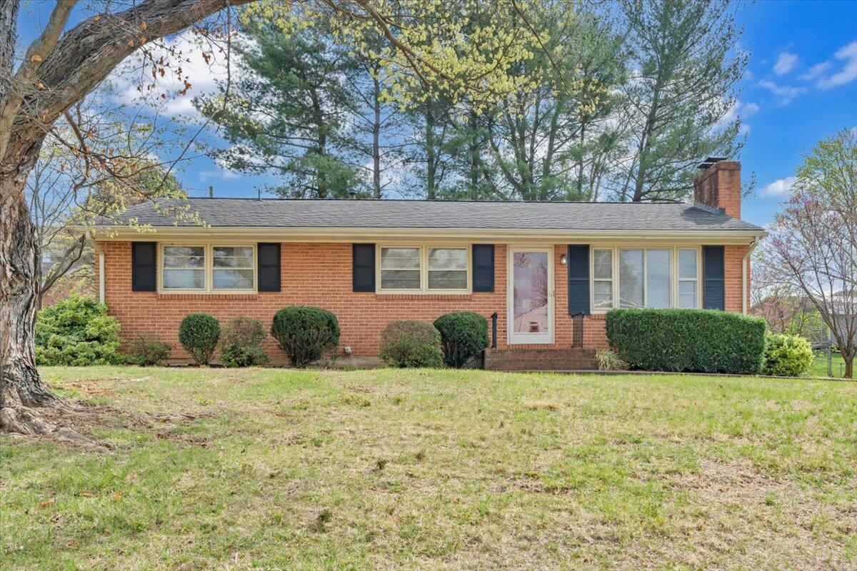 2731 Jackson Dr, Salem, Virginia image 1