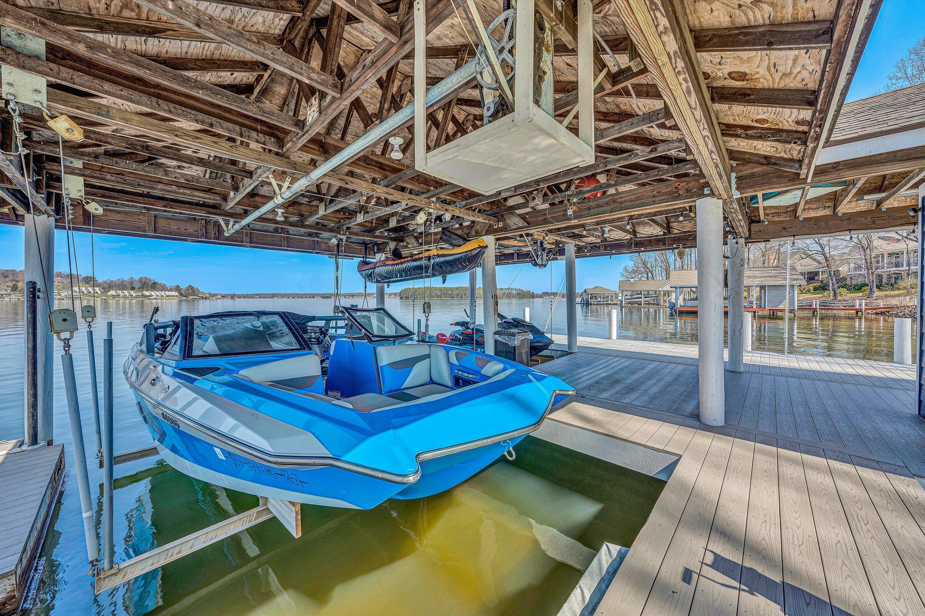 Penhook, Virginia 24137, United States, 6 Bedrooms Bedrooms, ,4 BathroomsBathrooms,Residential,Active,91712