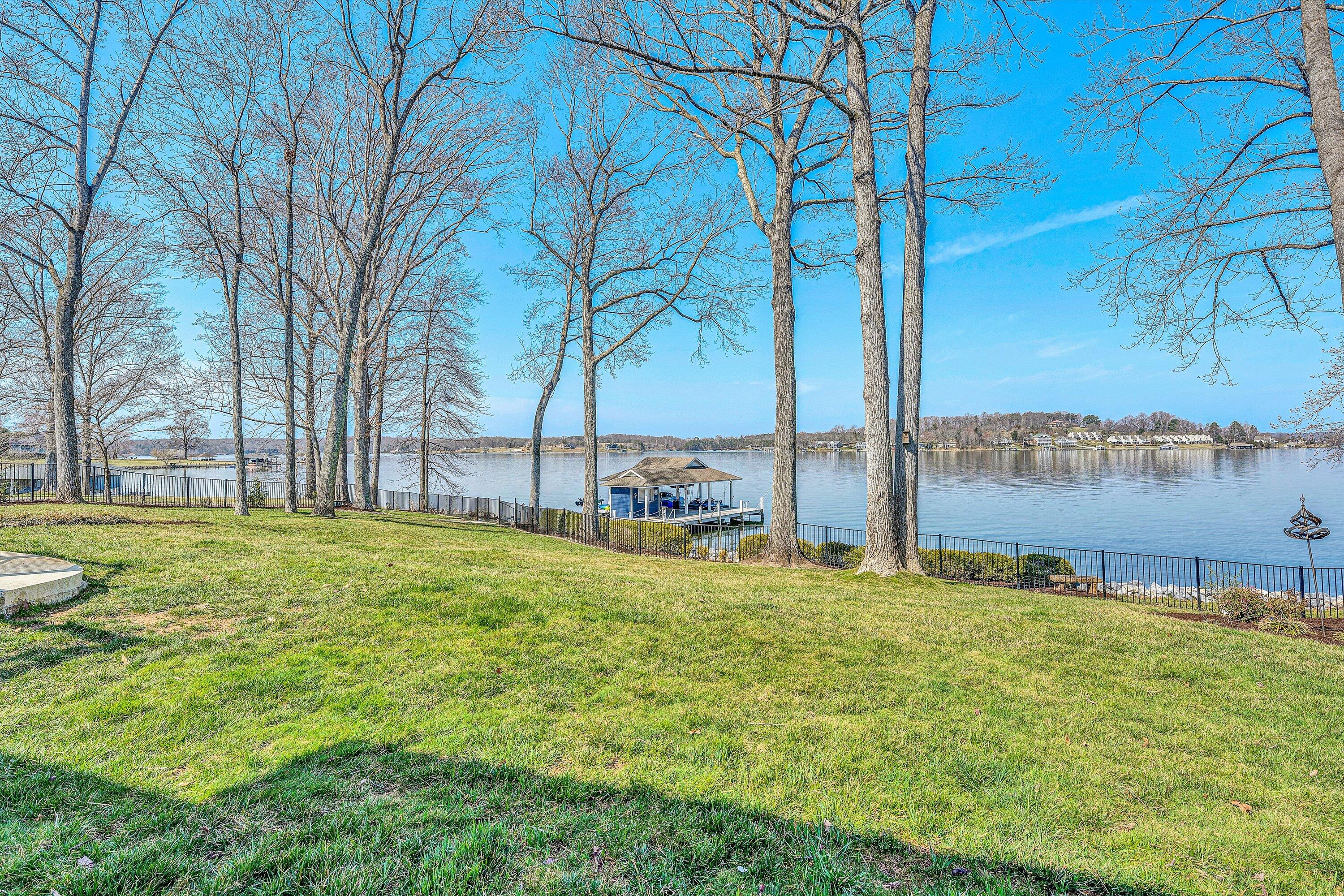 Penhook, Virginia 24137, United States, 6 Bedrooms Bedrooms, ,4 BathroomsBathrooms,Residential,Active,91712